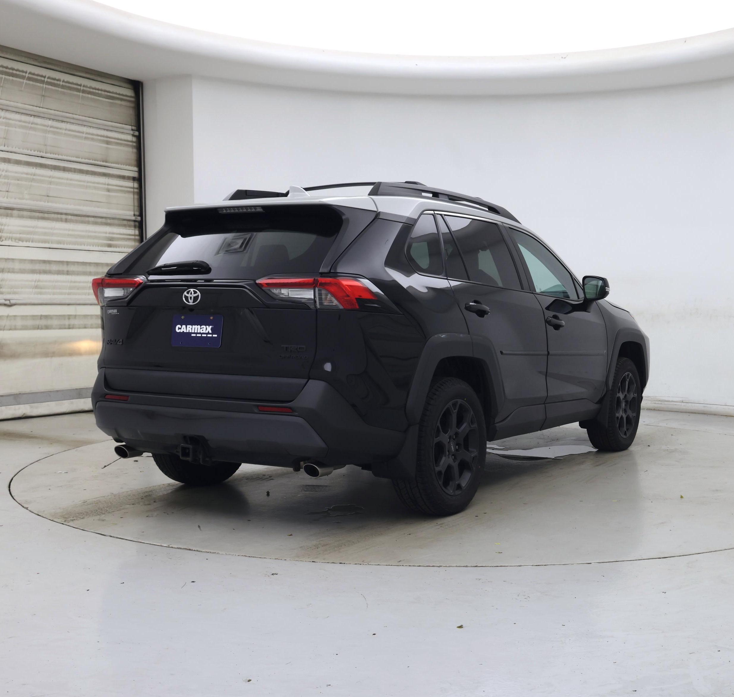 Thumbnail: 2020 Toyota RAV4 - 8
