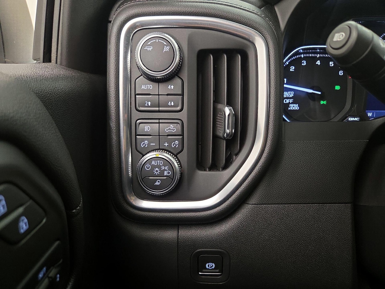 2019 GMC Sierra 1500 SLT - Photo 14