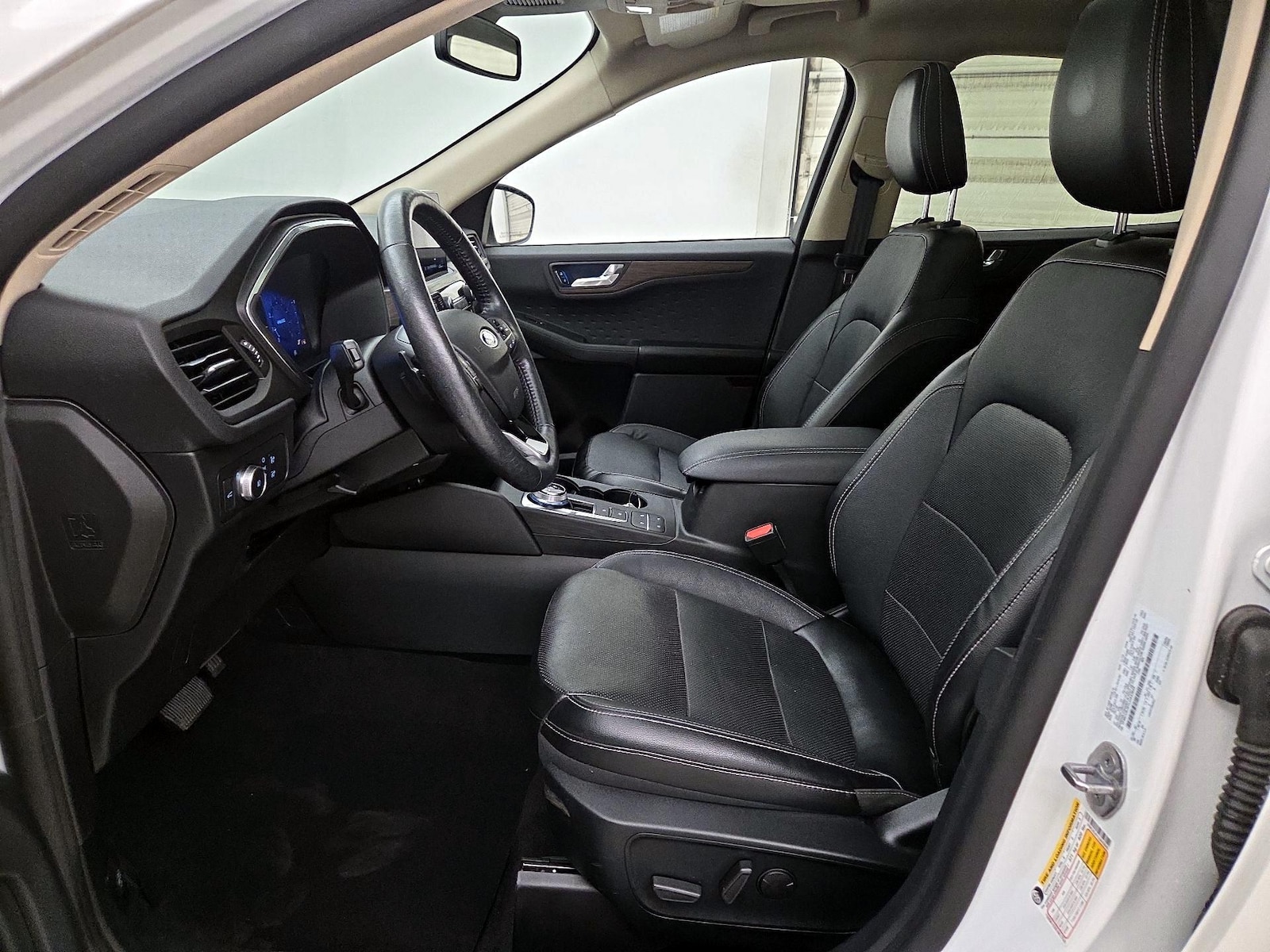 2020 Ford Escape Titanium - Photo 12