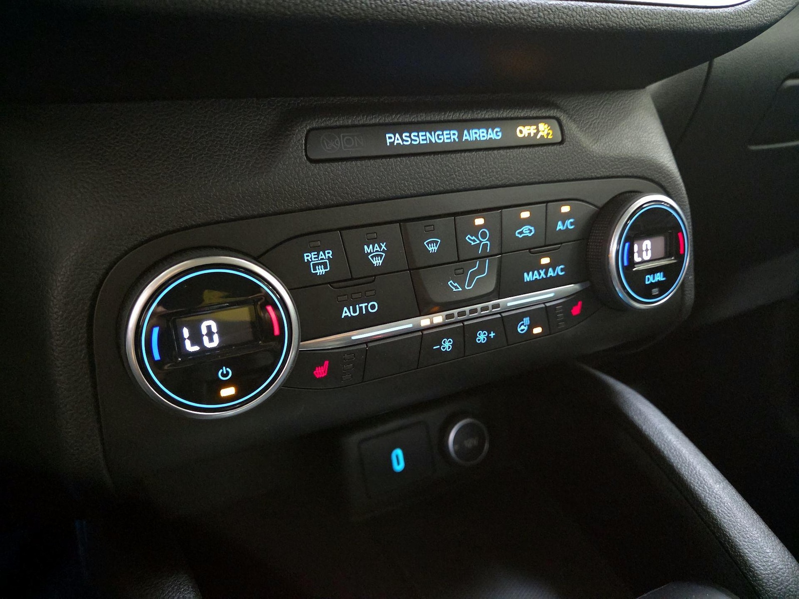 2020 Ford Escape Titanium - Photo 18