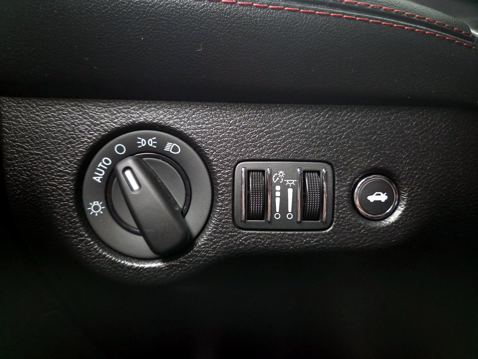 2021 Dodge Challenger R/T - Photo 14