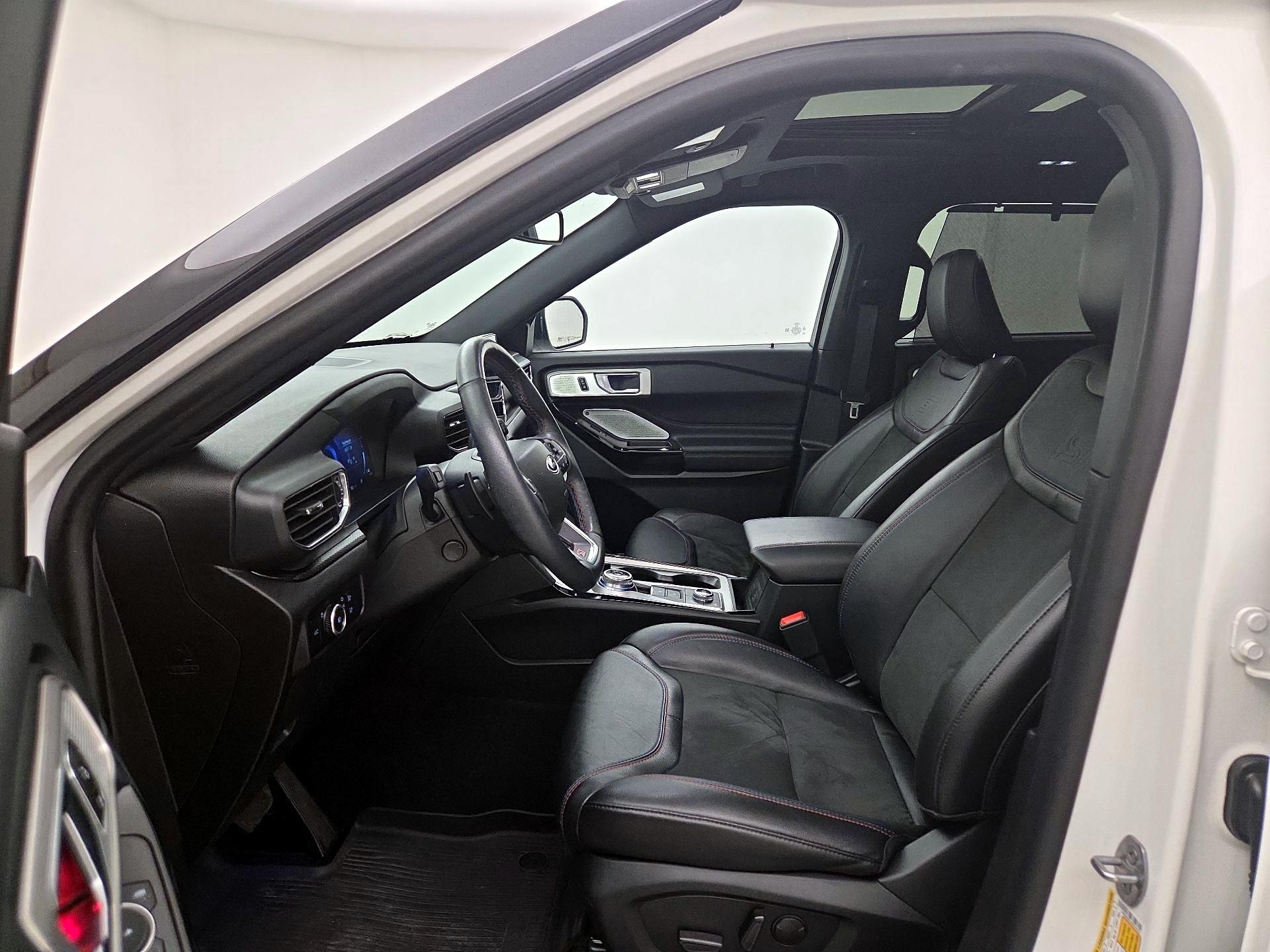 Thumbnail: 2023 Ford Explorer - 11