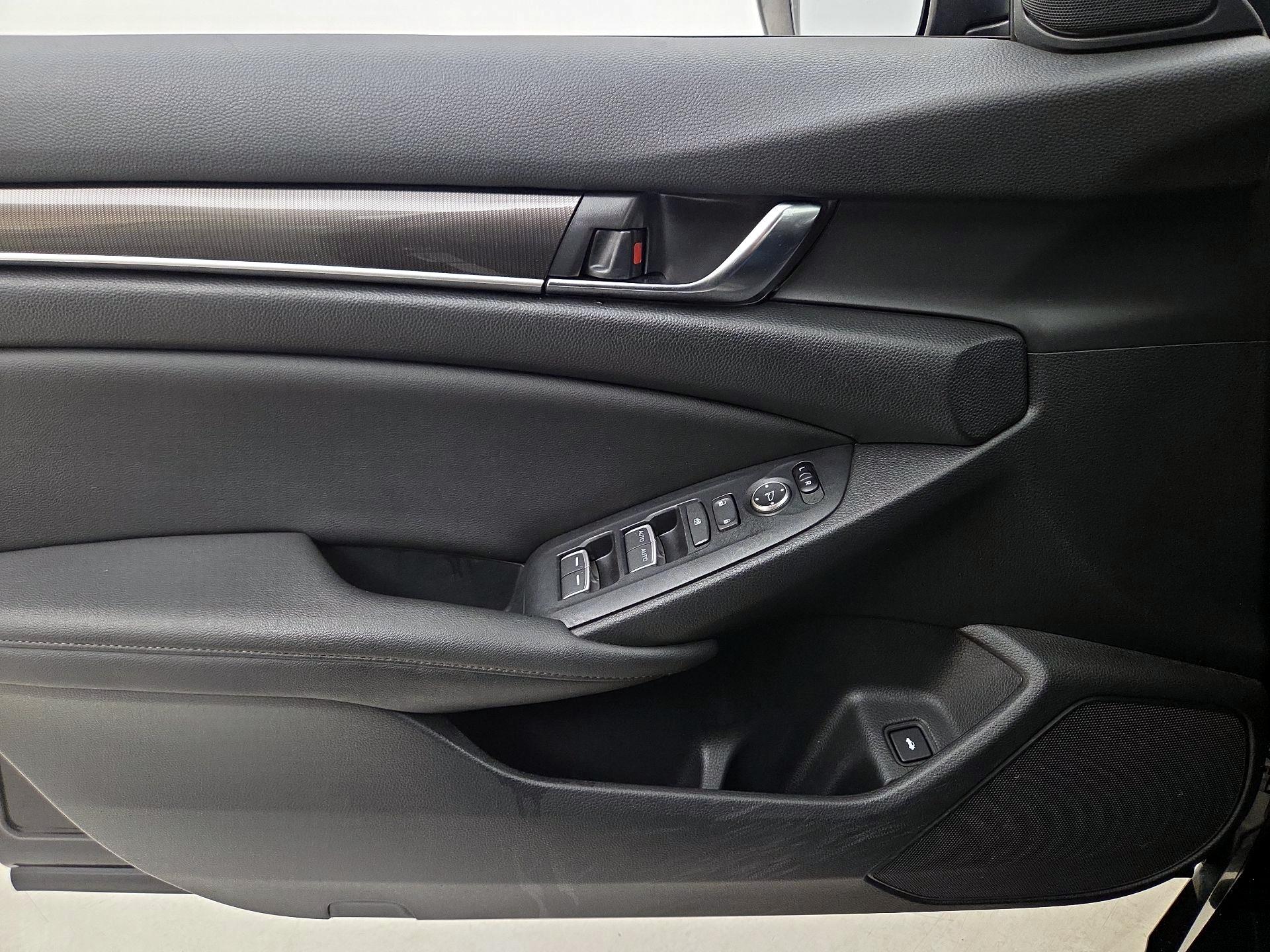 Thumbnail: 2019 Honda Accord - 12