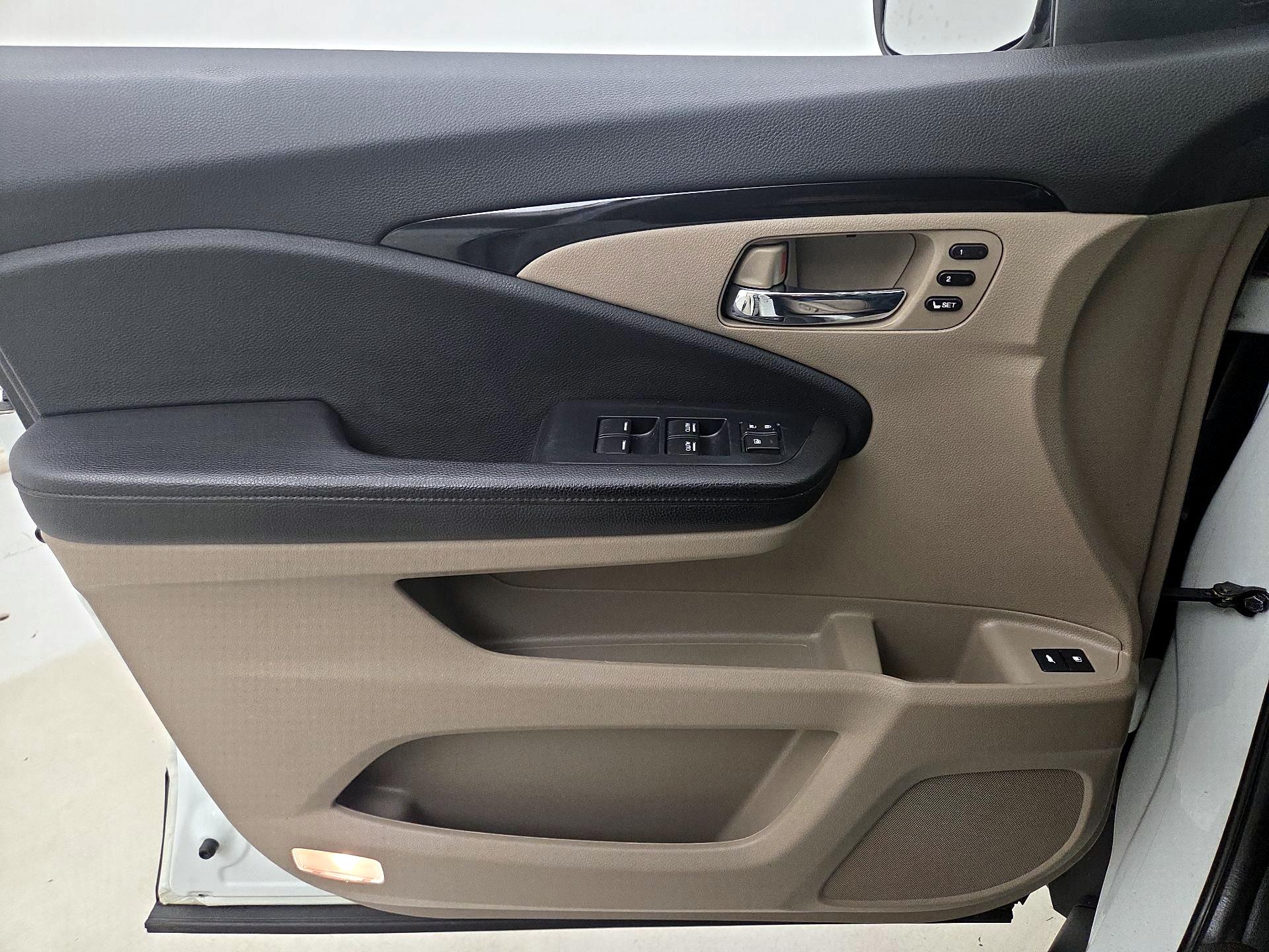 Thumbnail: 2021 Honda Pilot - 12