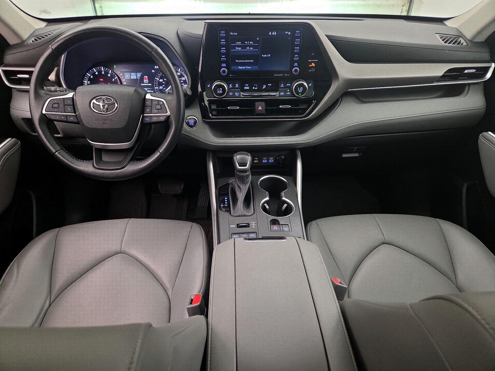 Thumbnail: 2022 Toyota Highlander - 9