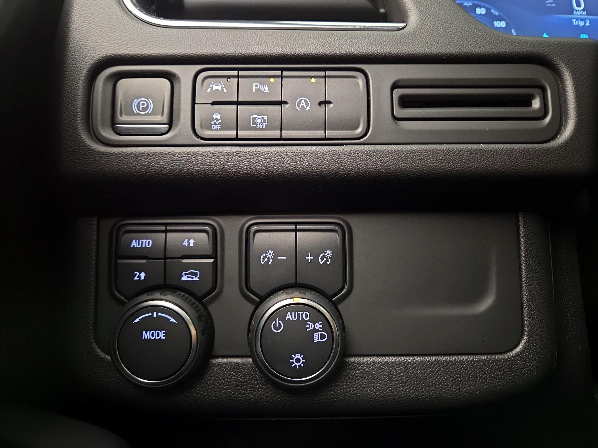 Thumbnail: 2024 Chevrolet Suburban - 13