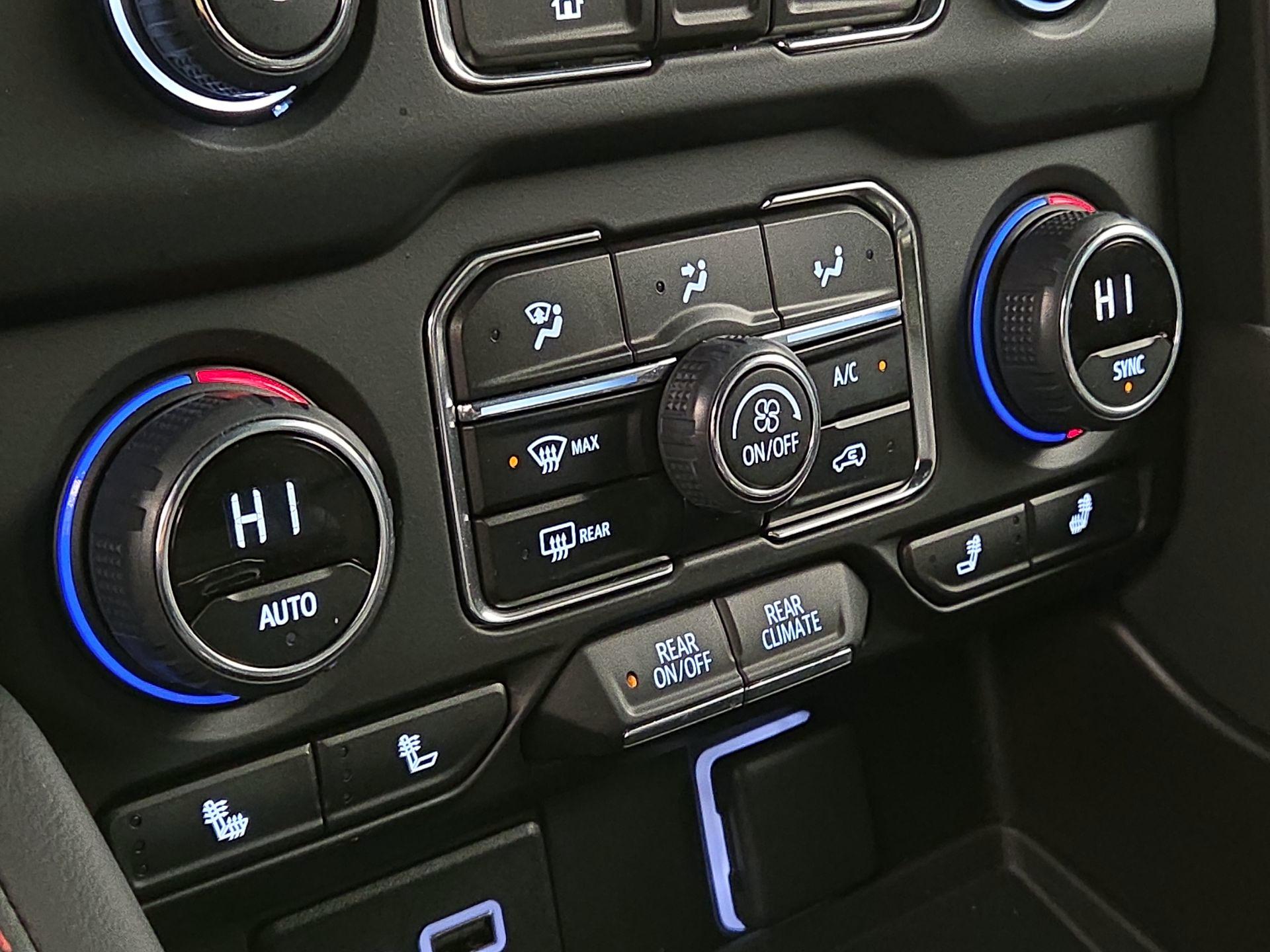 Thumbnail: 2024 Chevrolet Suburban - 16