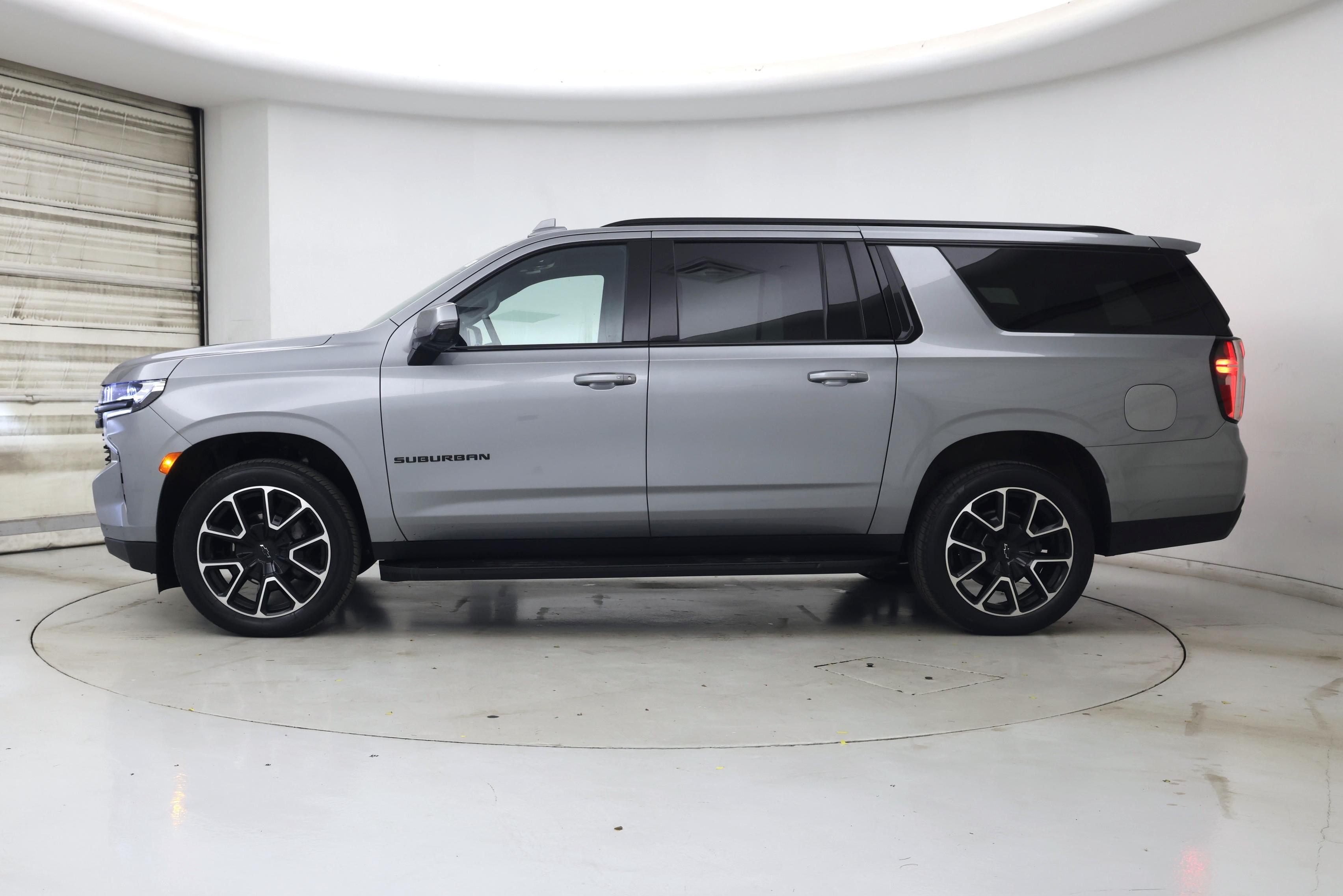 Thumbnail: 2024 Chevrolet Suburban - 3