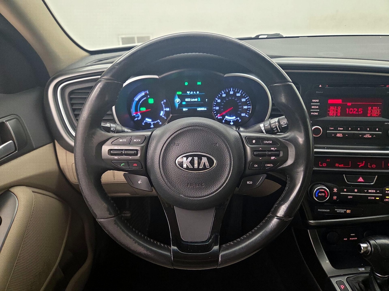 2016 Kia Optima LX Hybrid - Photo 11