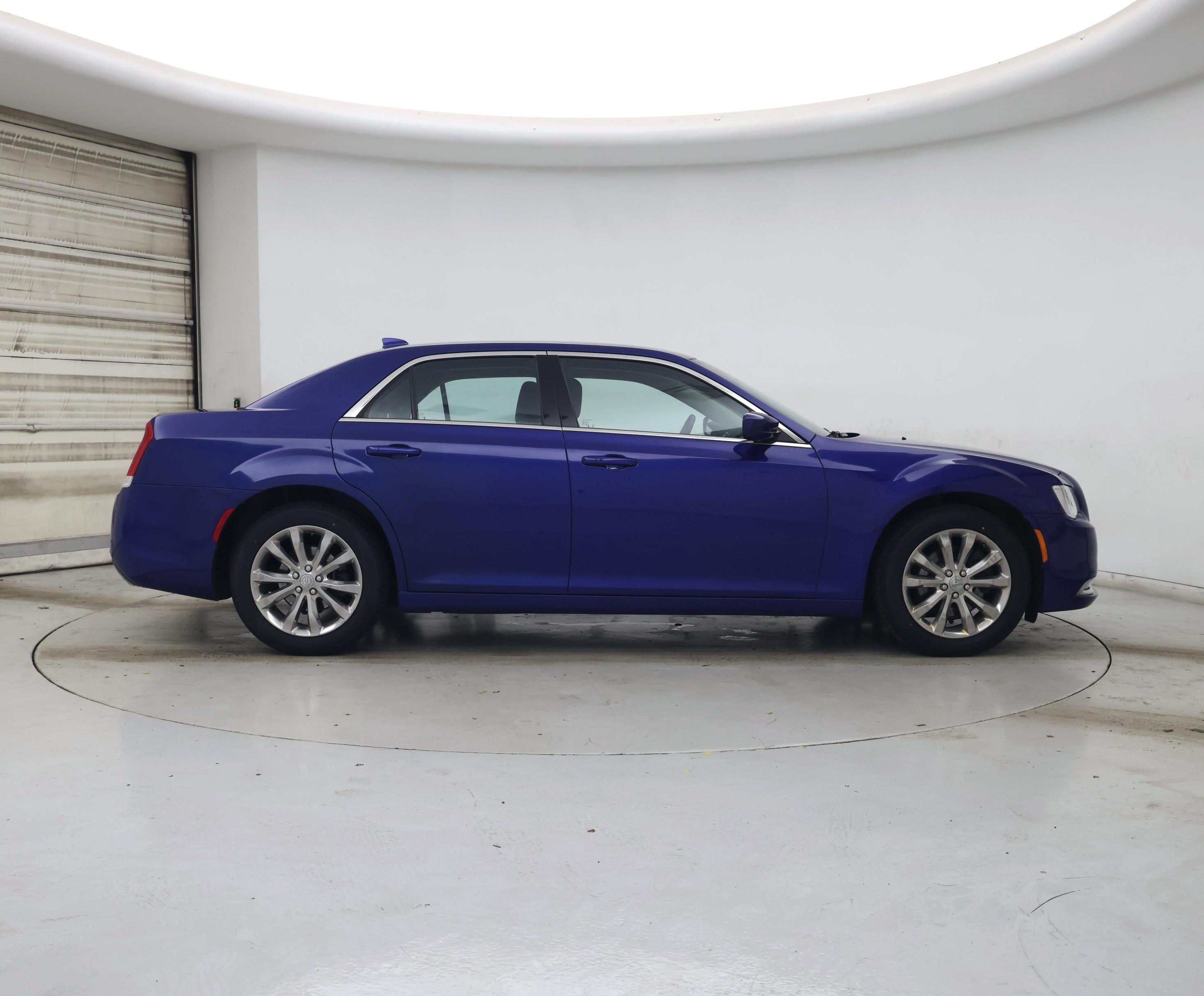 Thumbnail: 2018 Chrysler 300 - 7