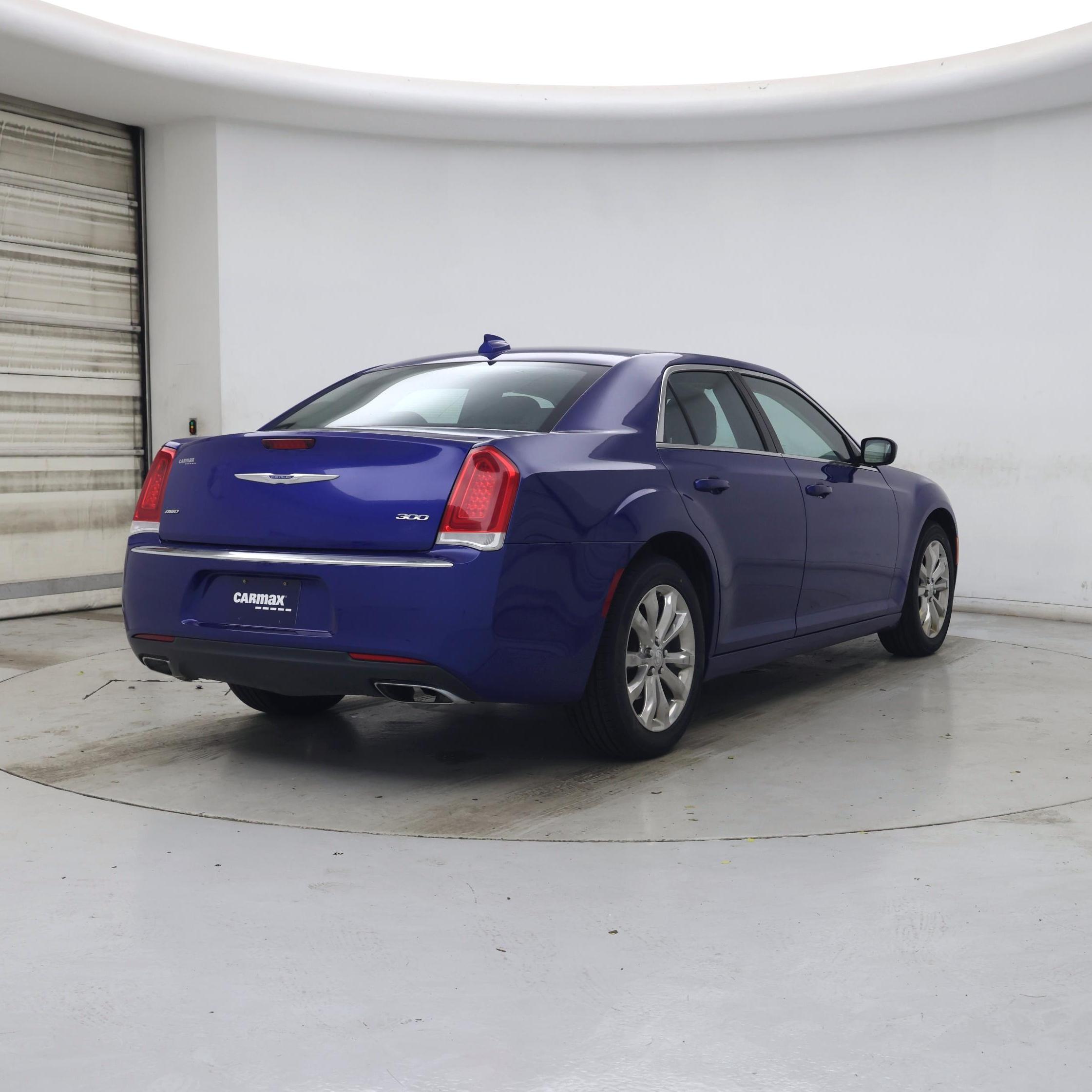 Thumbnail: 2018 Chrysler 300 - 8