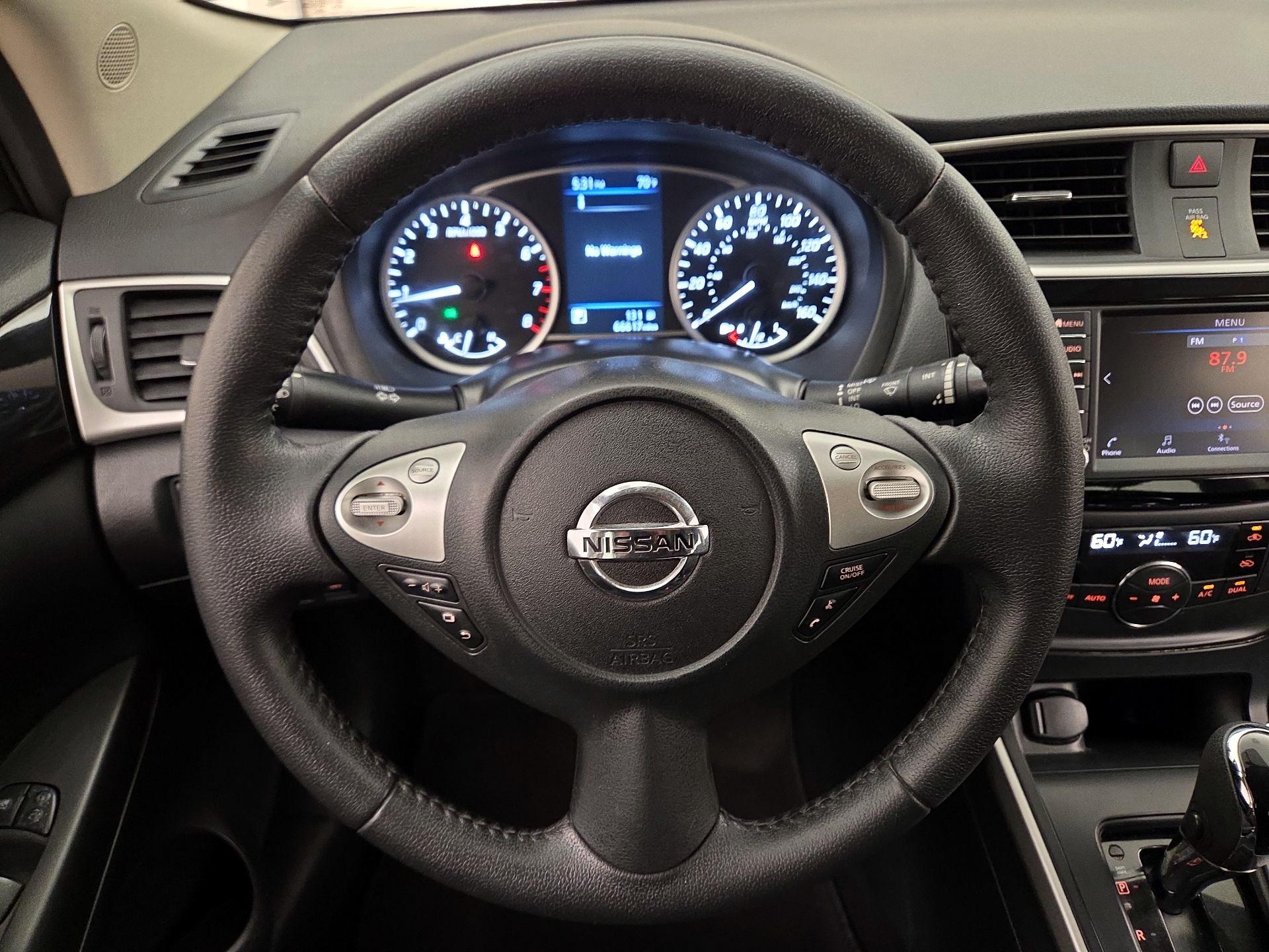 Thumbnail: 2019 Nissan Sentra - 10