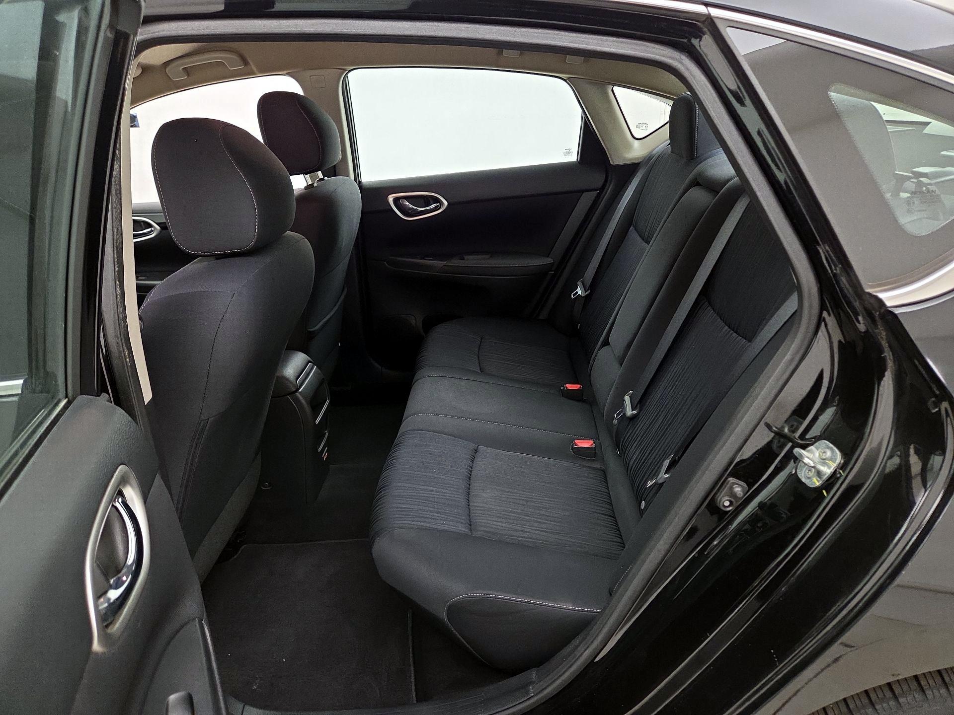 Thumbnail: 2019 Nissan Sentra - 18