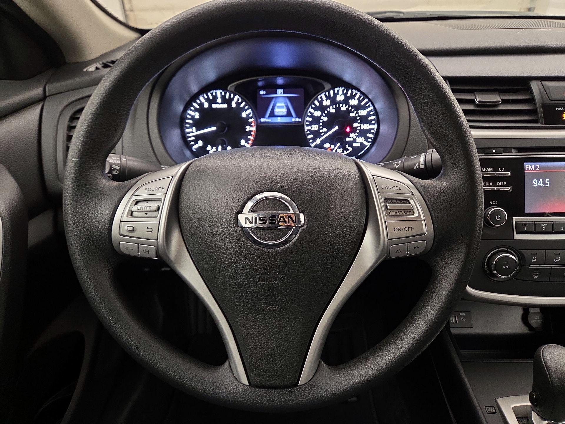 Thumbnail: 2018 Nissan Altima - 10