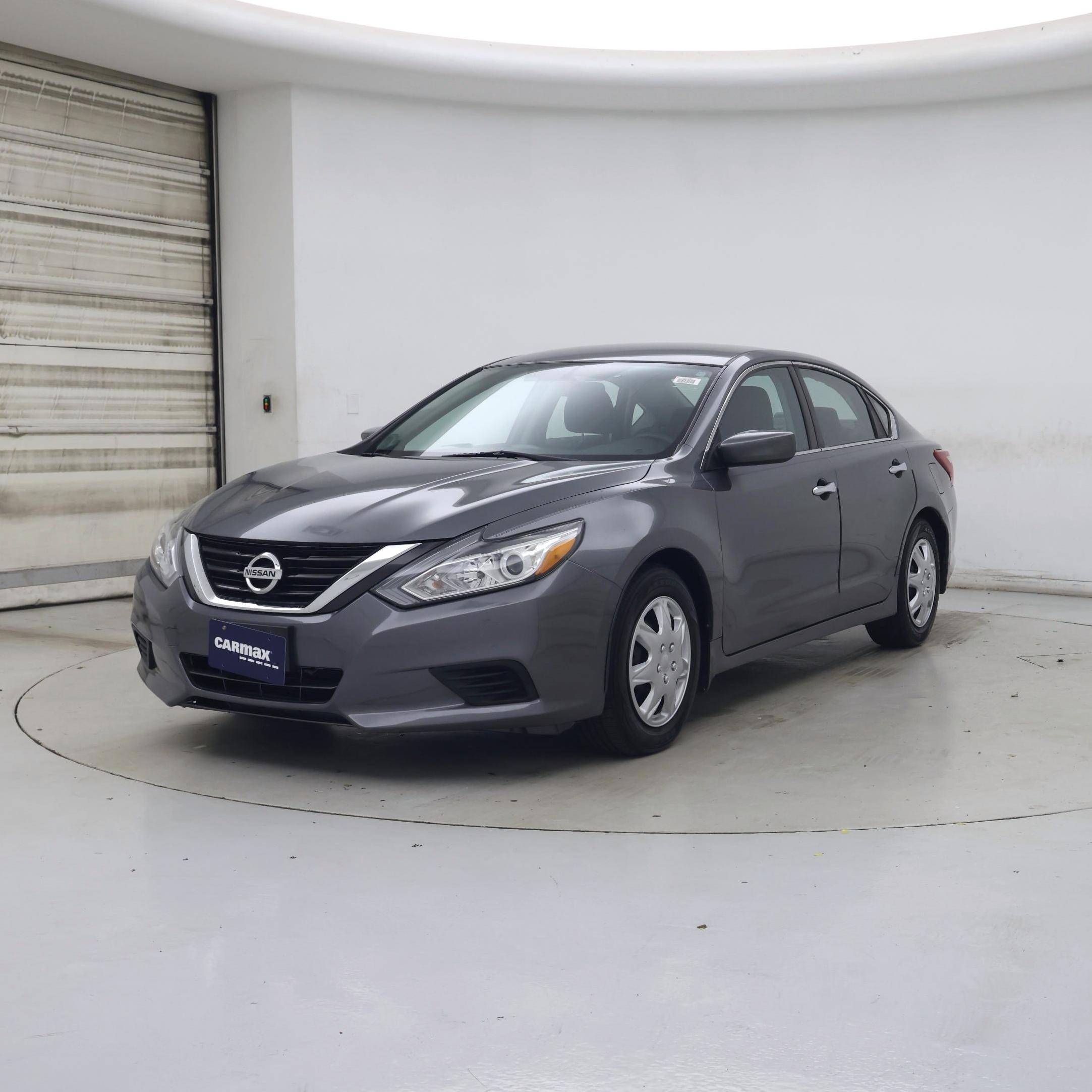 Thumbnail: 2018 Nissan Altima - 4