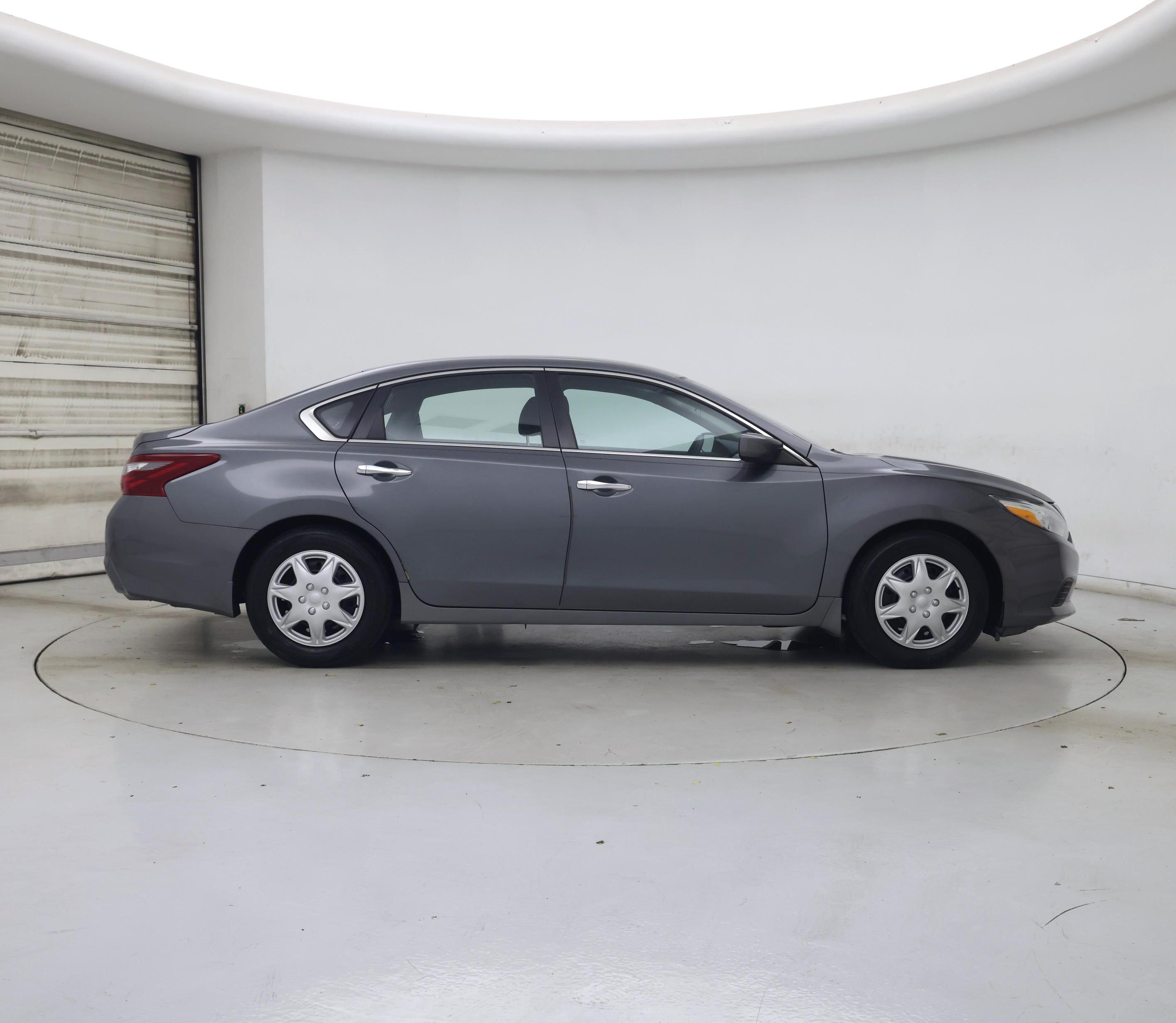 Thumbnail: 2018 Nissan Altima - 7