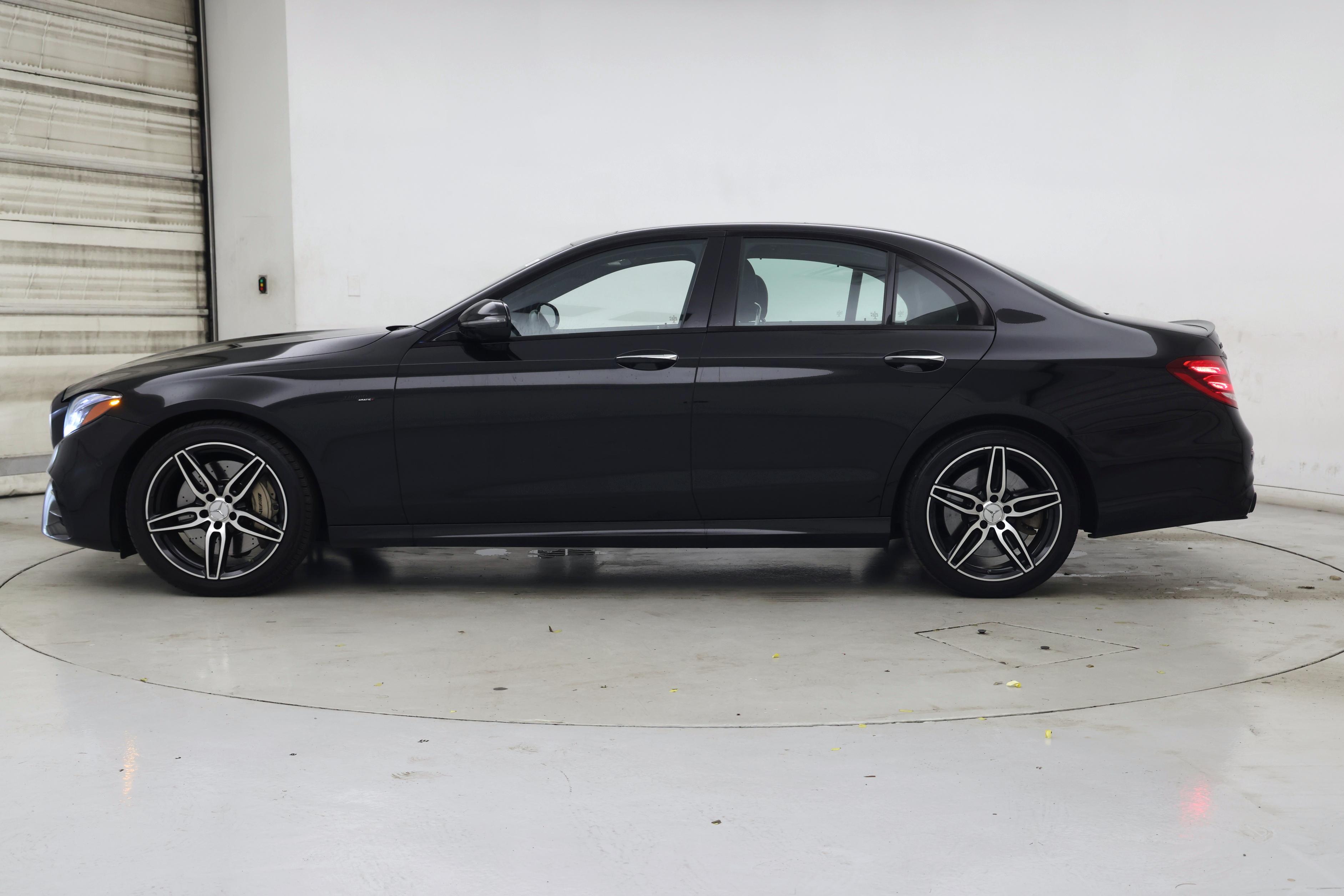 Thumbnail: 2020 Mercedes-Benz E-Class - 3
