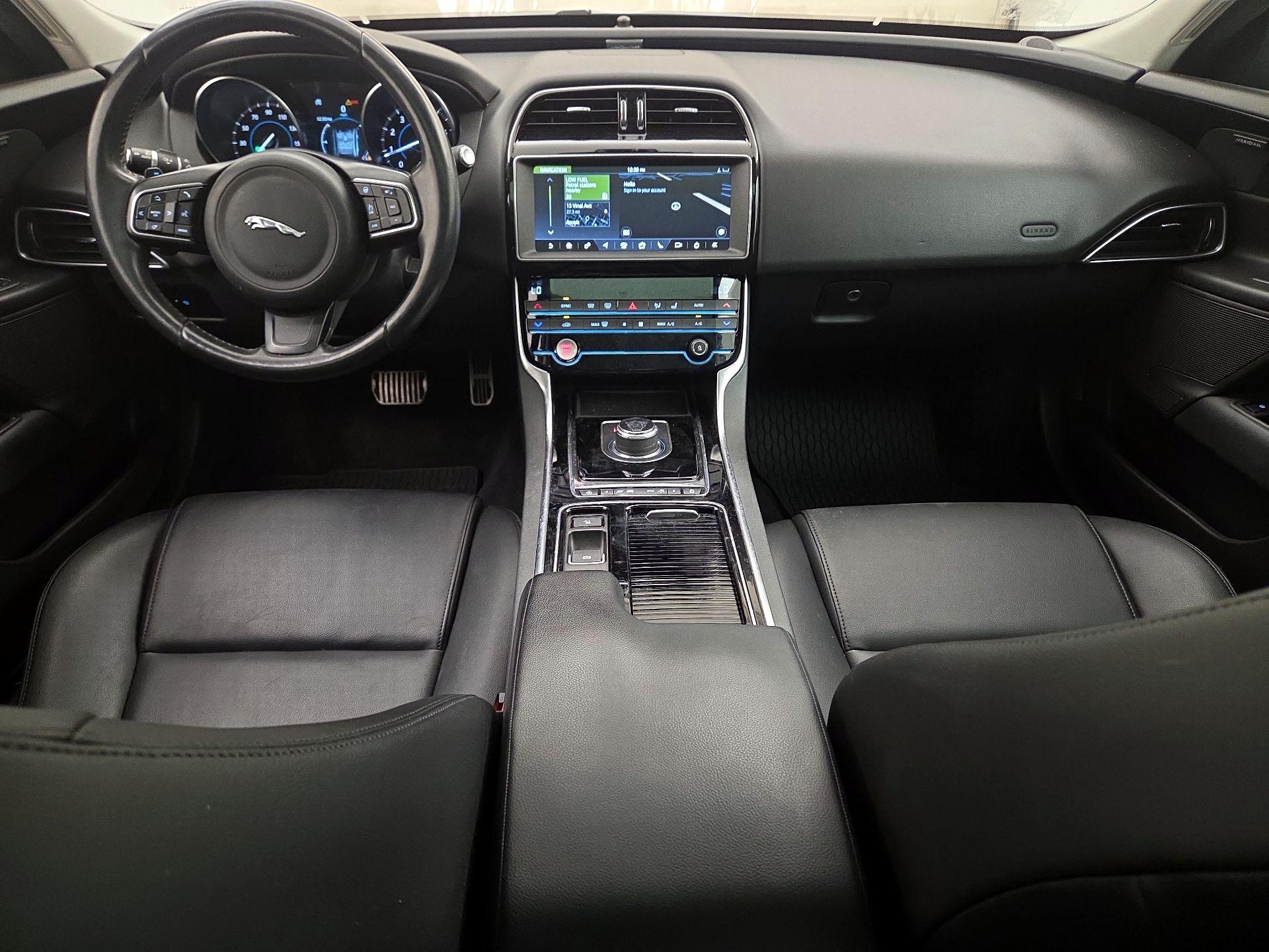 Thumbnail: 2019 Jaguar XE - 9