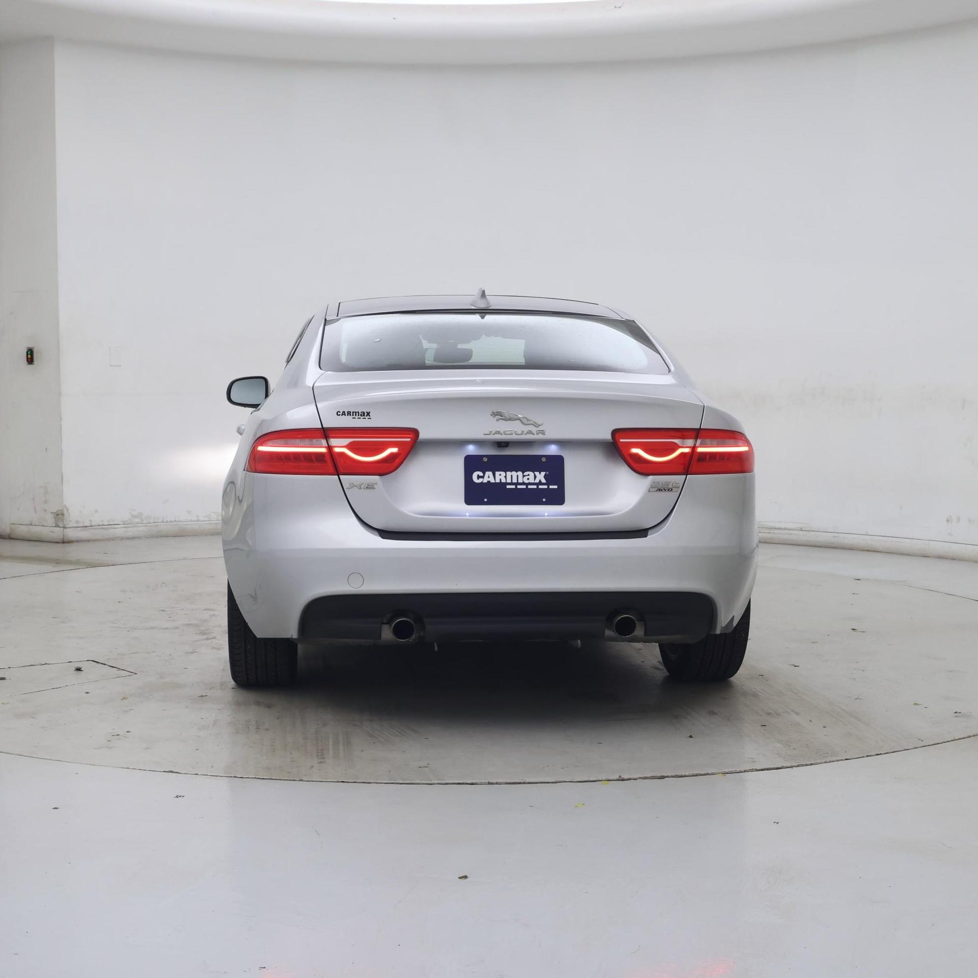 Thumbnail: 2019 Jaguar XE - 6