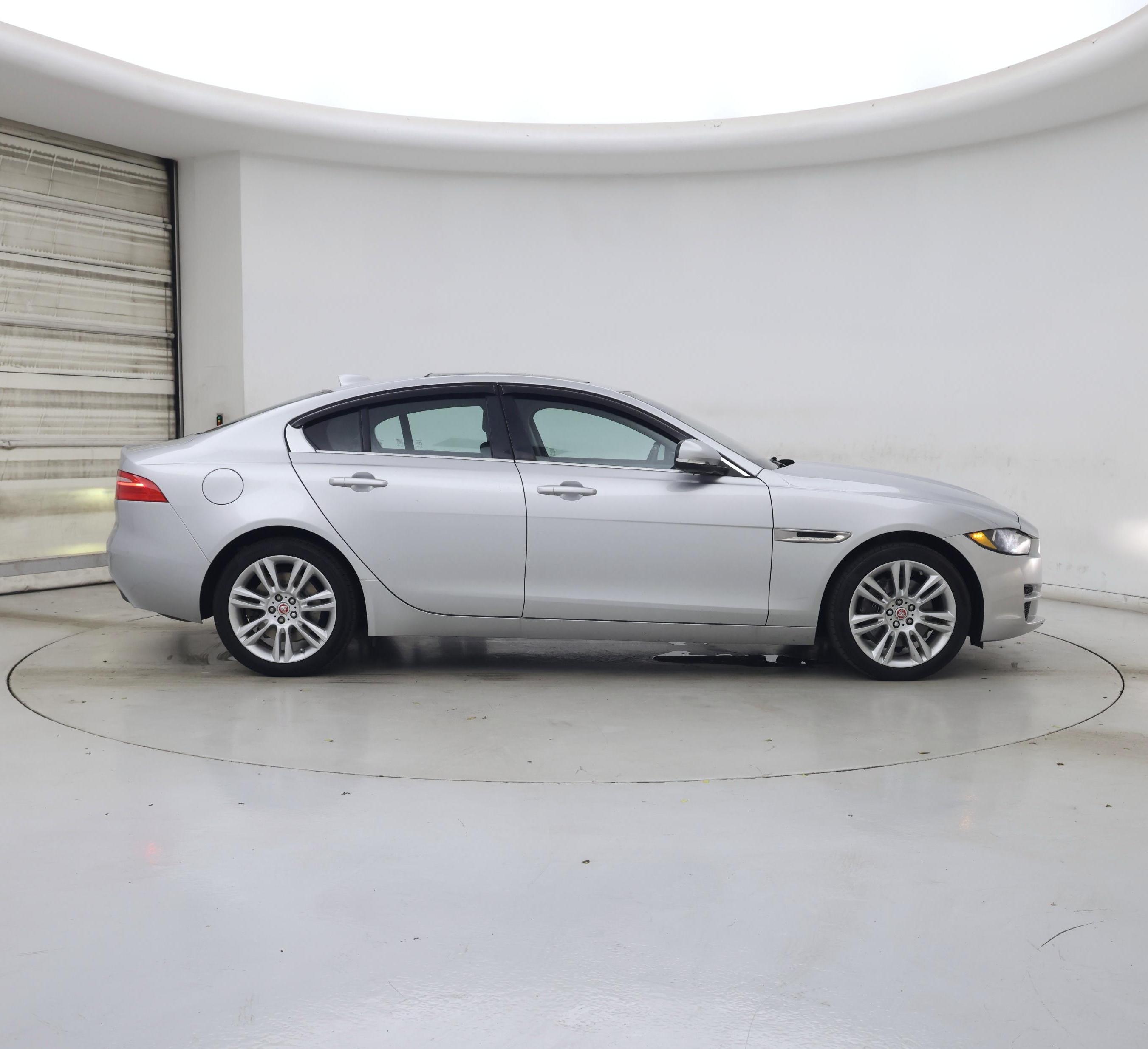 Thumbnail: 2019 Jaguar XE - 7