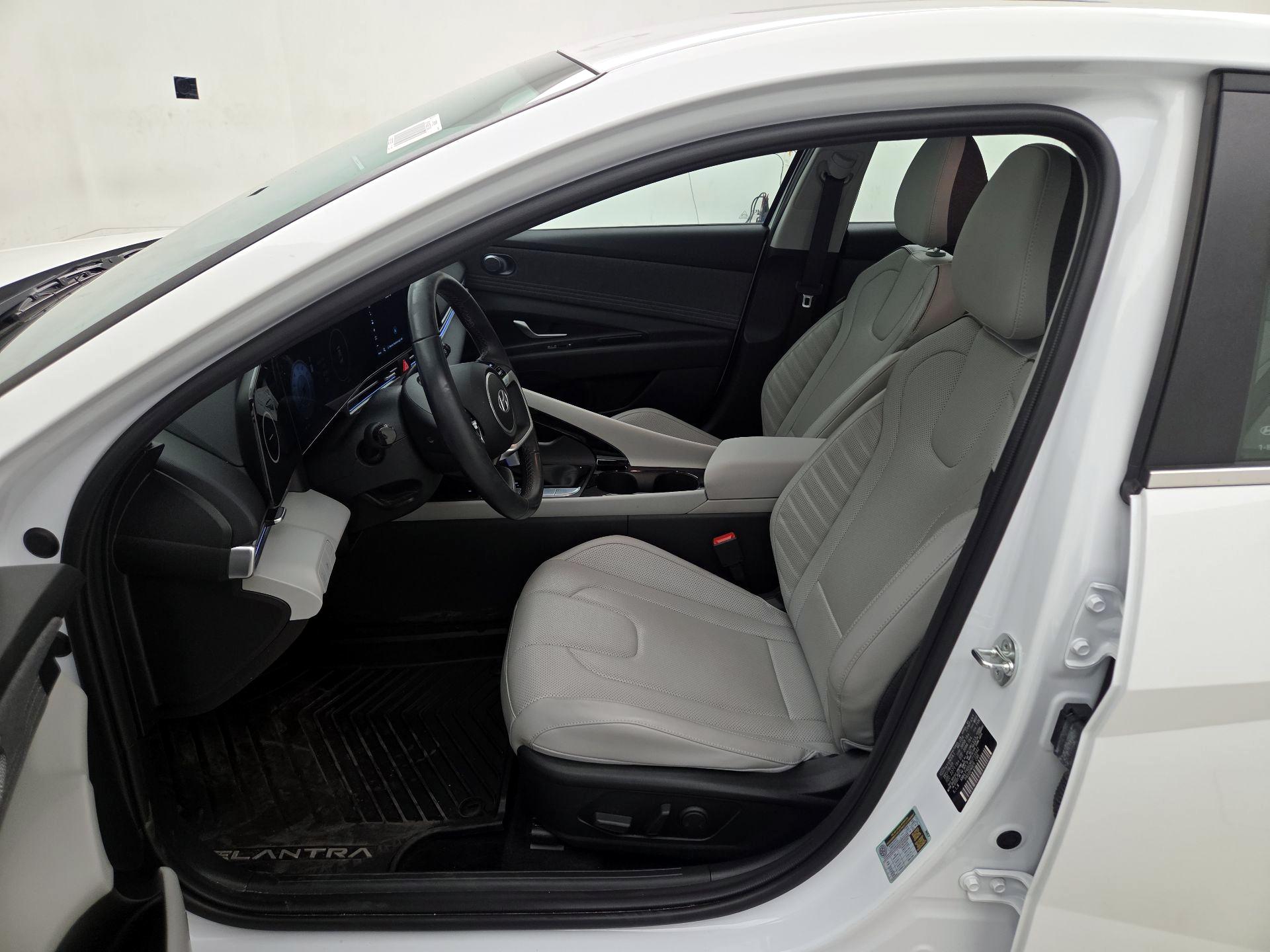 Thumbnail: 2024 Hyundai Elantra - 11