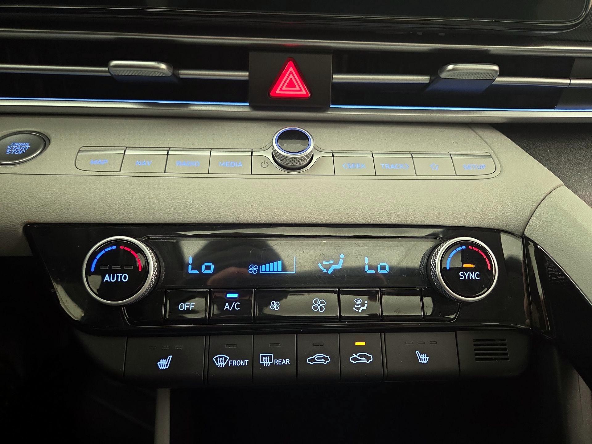 Thumbnail: 2024 Hyundai Elantra - 17