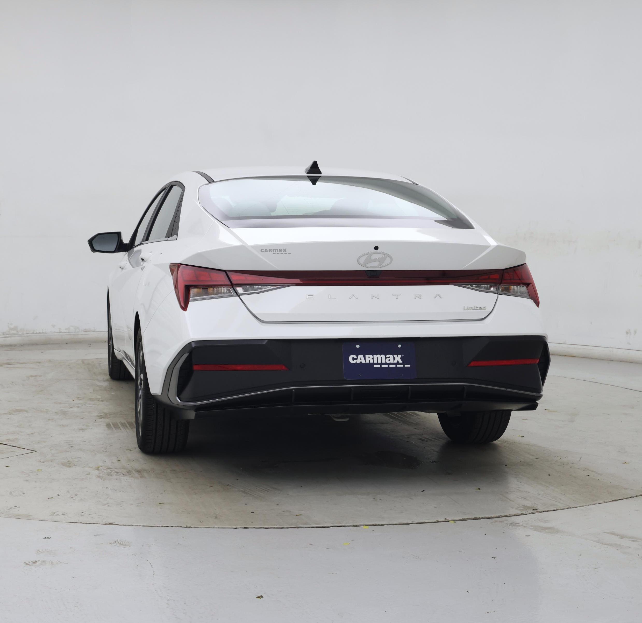Thumbnail: 2024 Hyundai Elantra - 6
