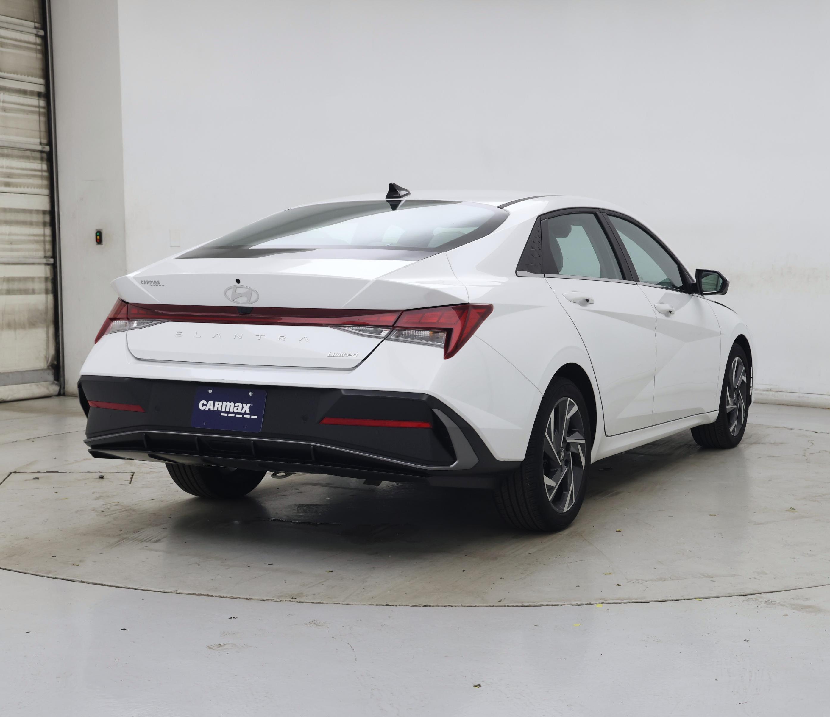 Thumbnail: 2024 Hyundai Elantra - 8