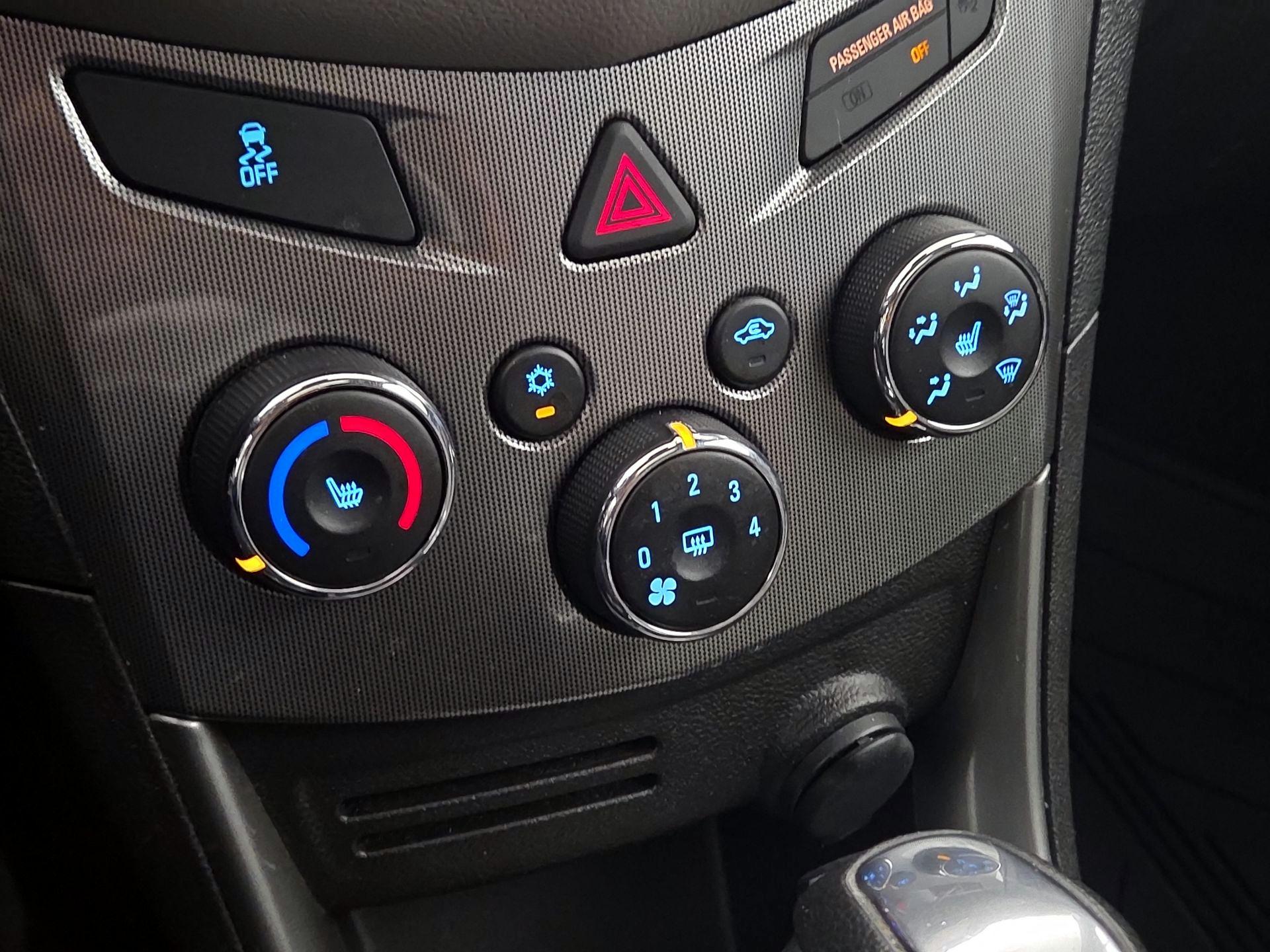 Thumbnail: 2016 Chevrolet Trax - 16