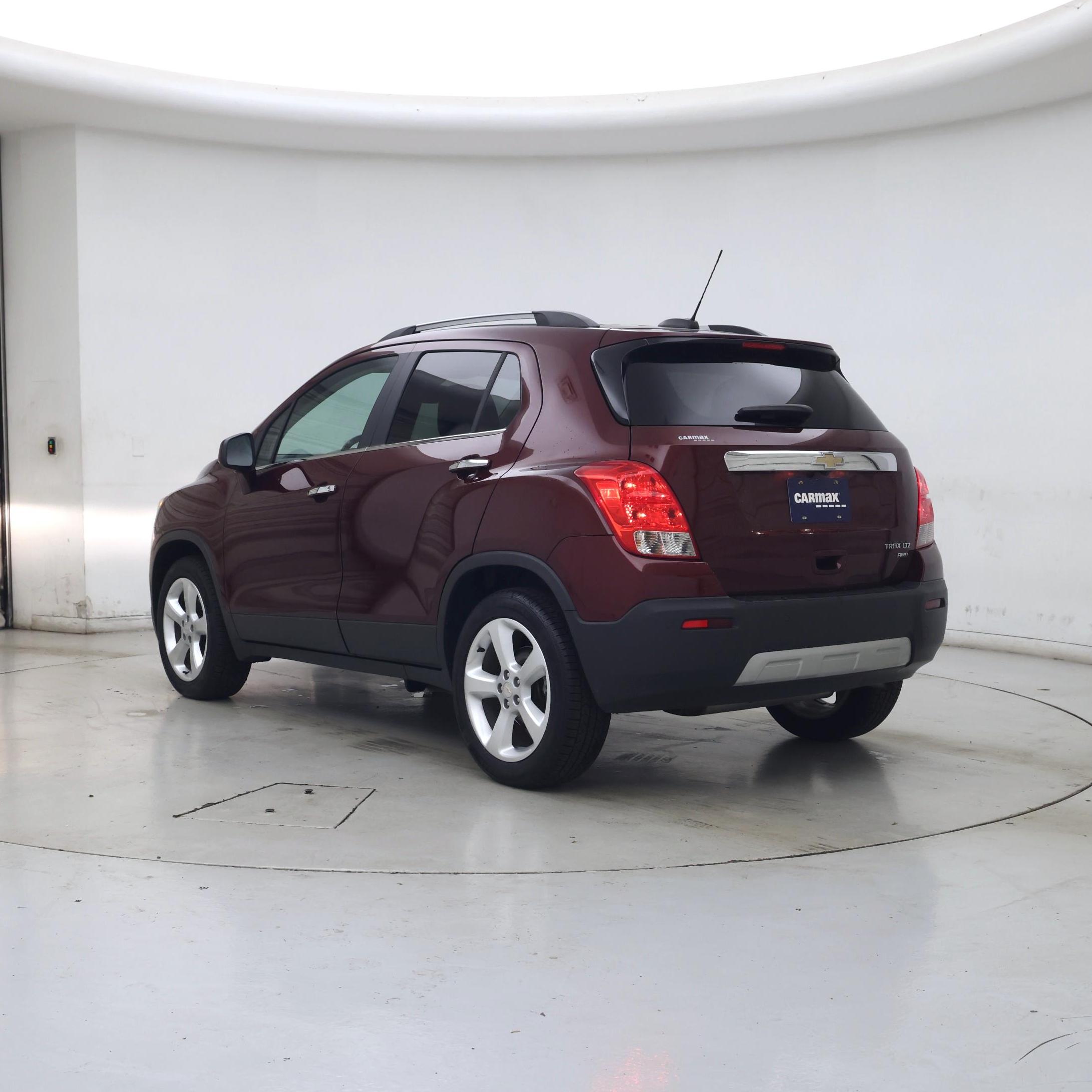 Thumbnail: 2016 Chevrolet Trax - 2