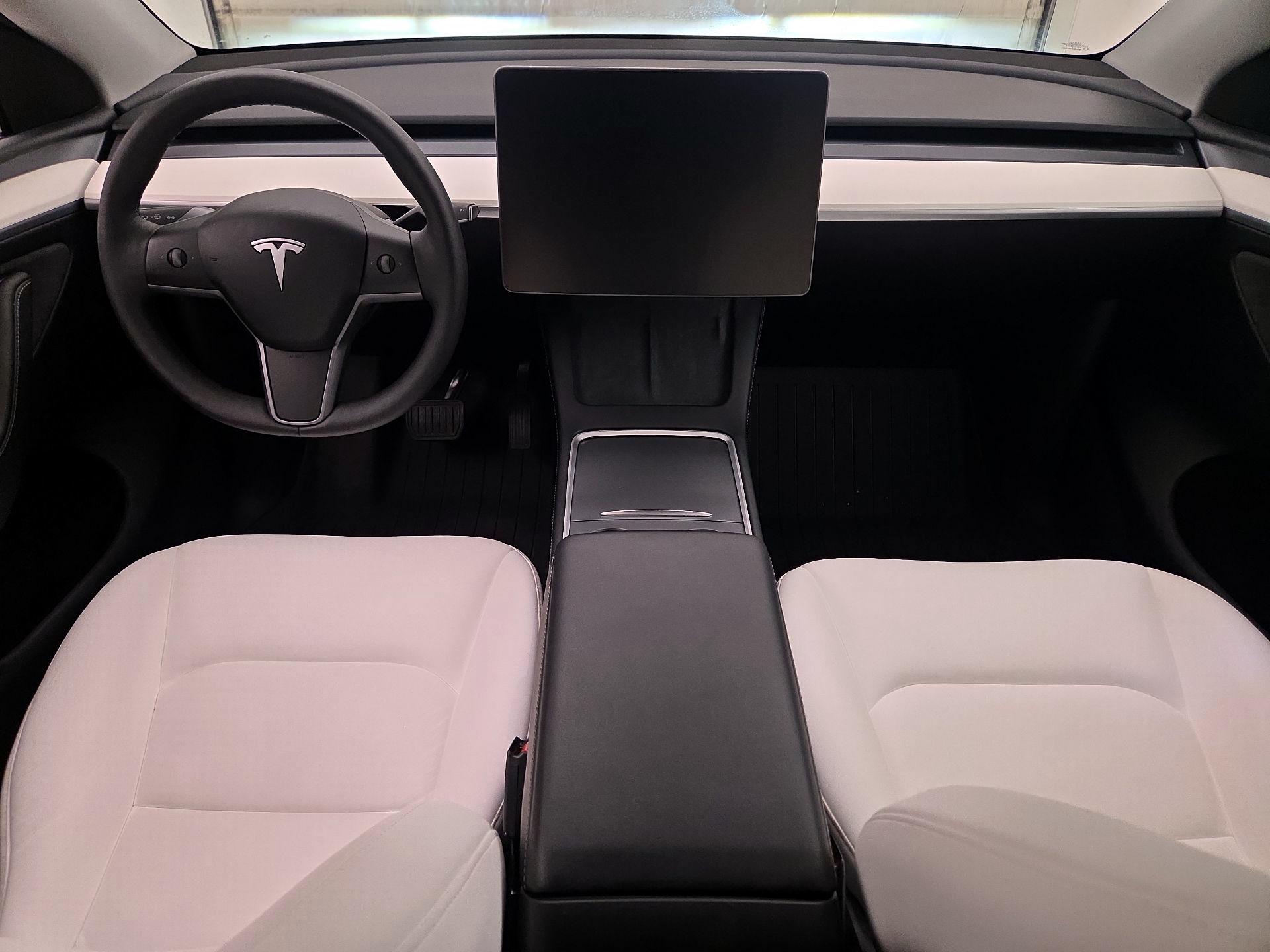 Thumbnail: 2024 Tesla Model Y - 9