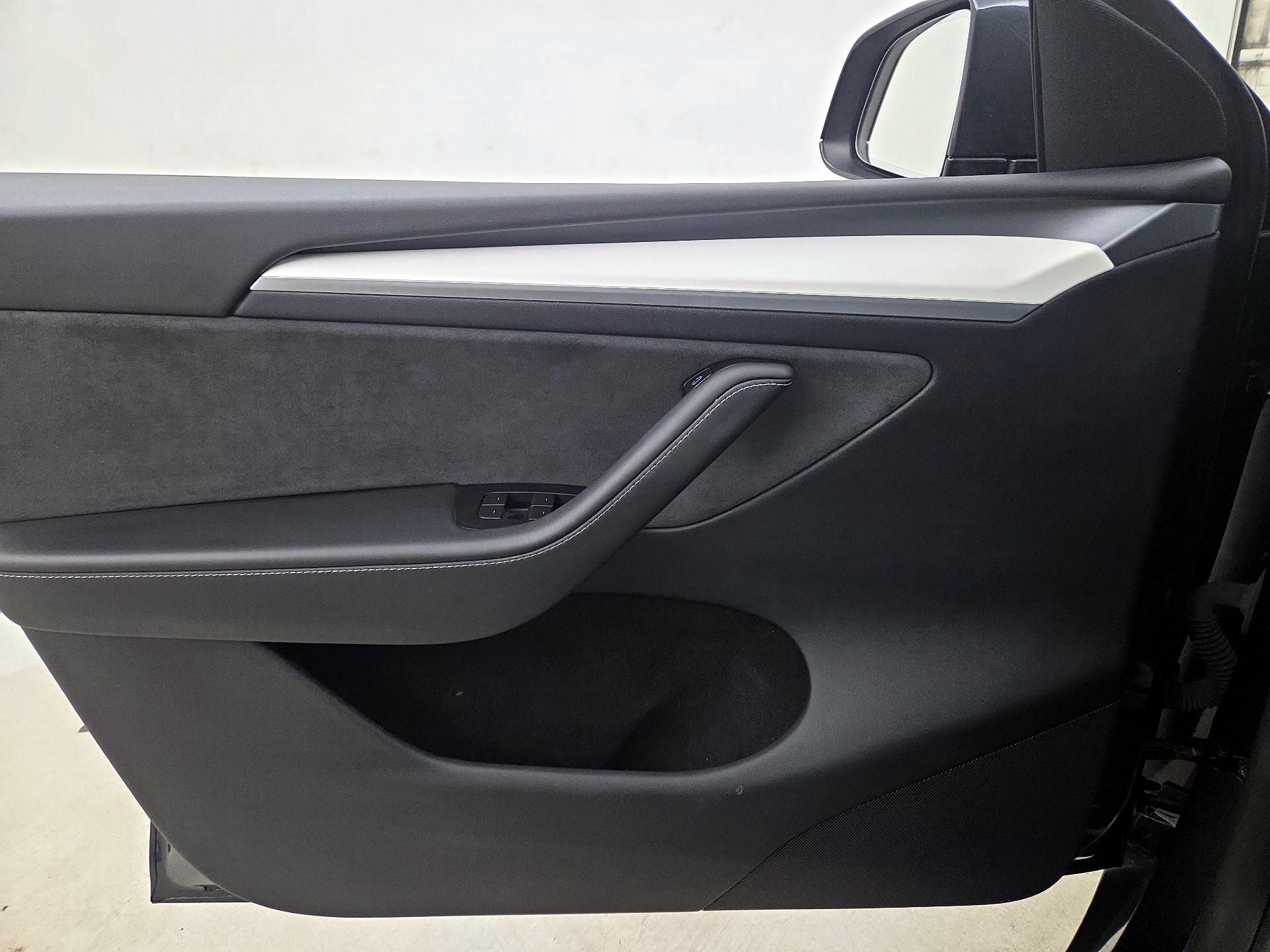 Thumbnail: 2024 Tesla Model Y - 12
