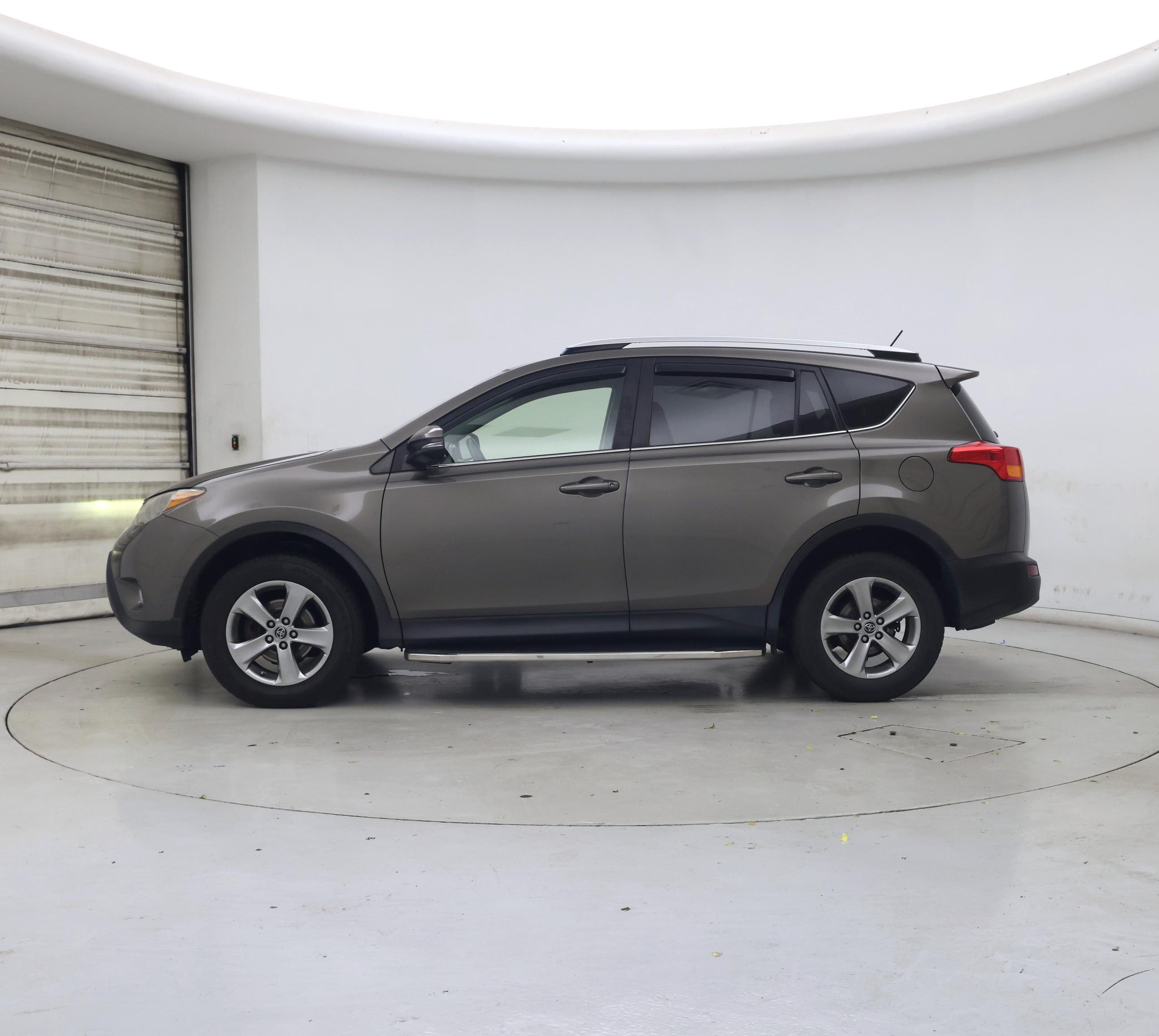 Thumbnail: 2015 Toyota RAV4 - 3