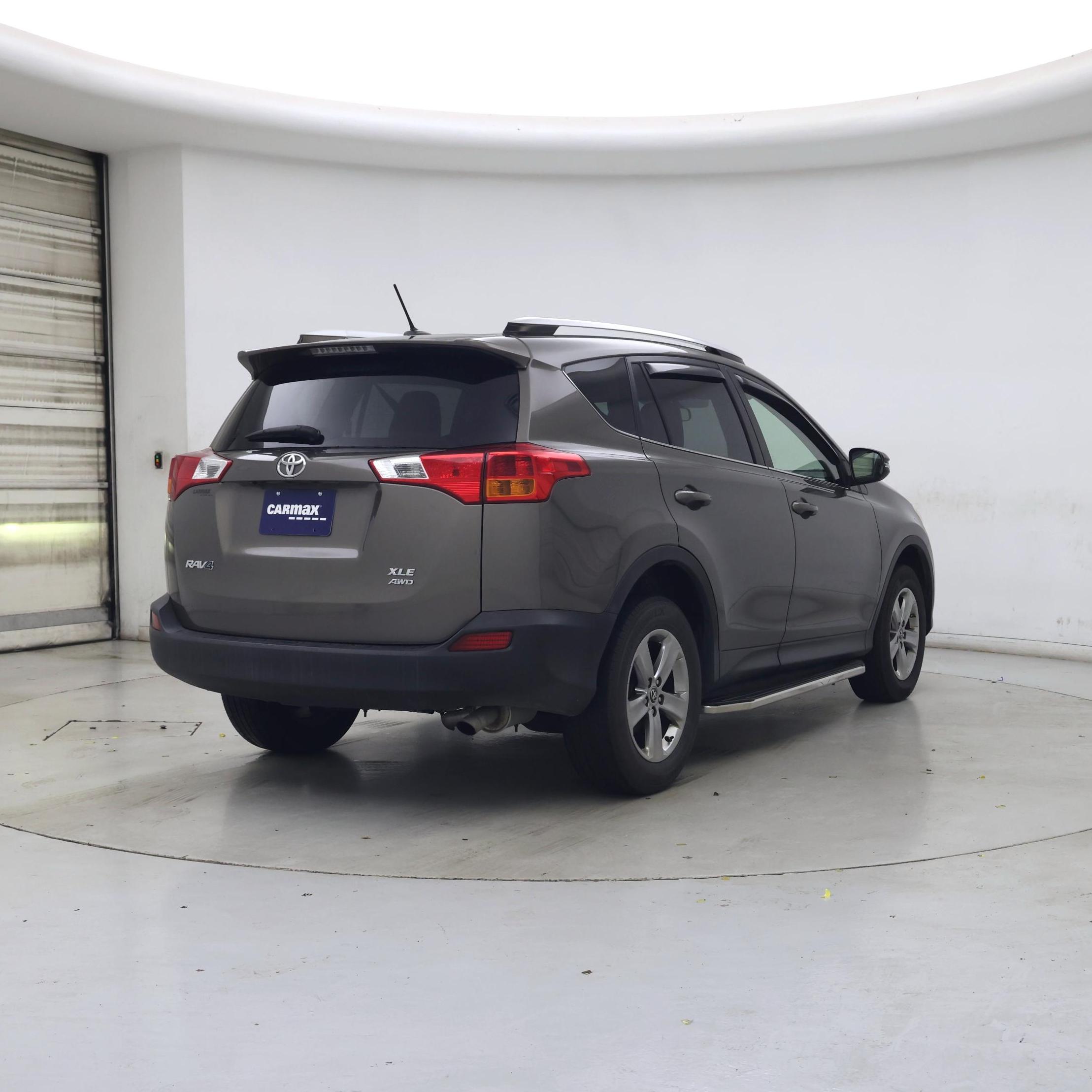 Thumbnail: 2015 Toyota RAV4 - 8