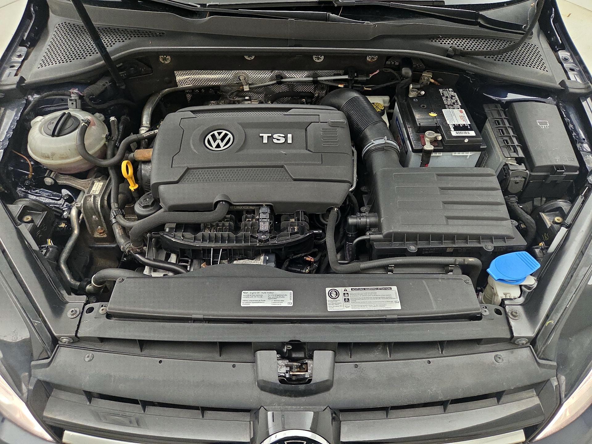 Thumbnail: 2017 Volkswagen Golf - 20