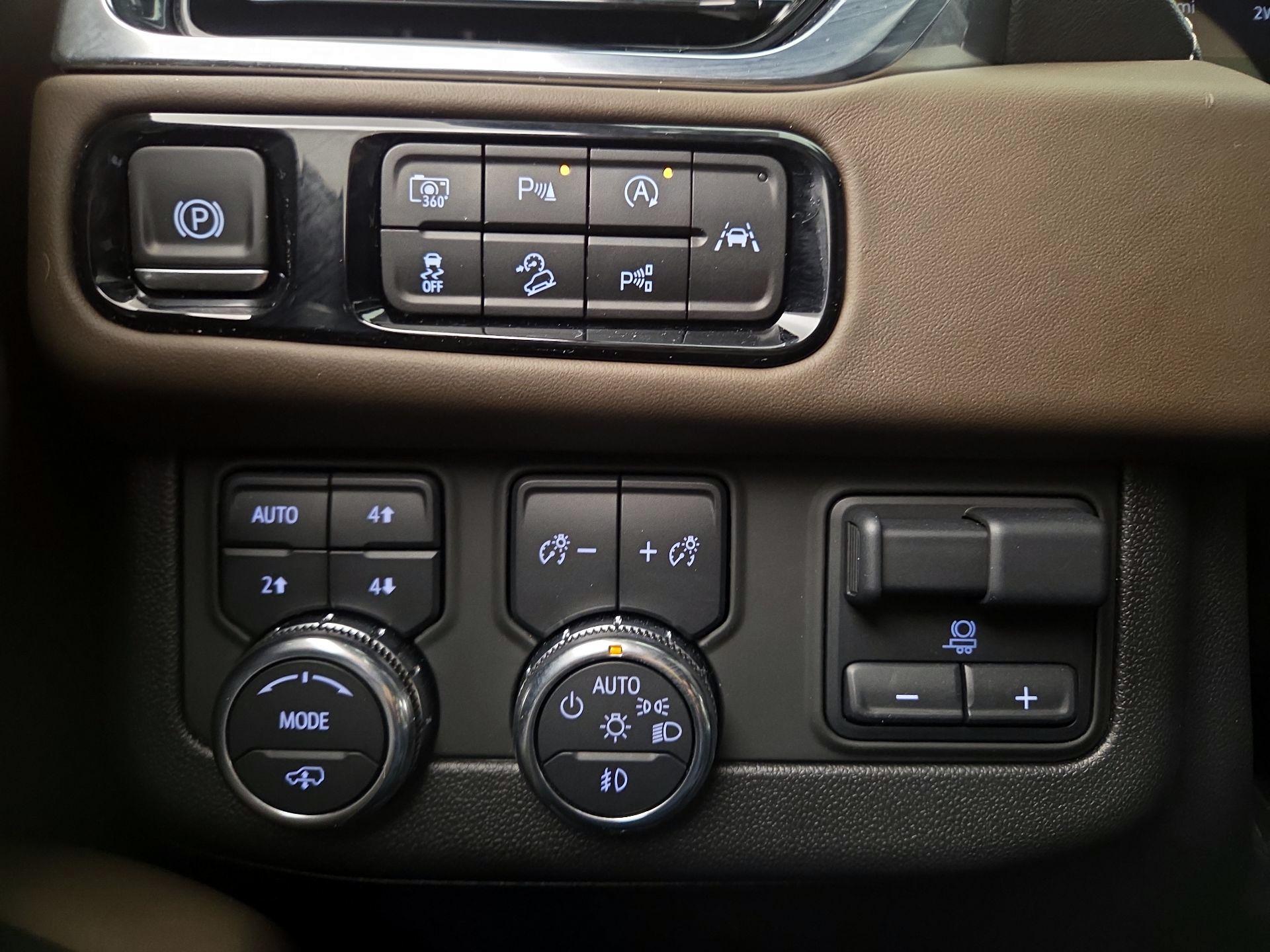 Thumbnail: 2025 GMC Yukon - 13