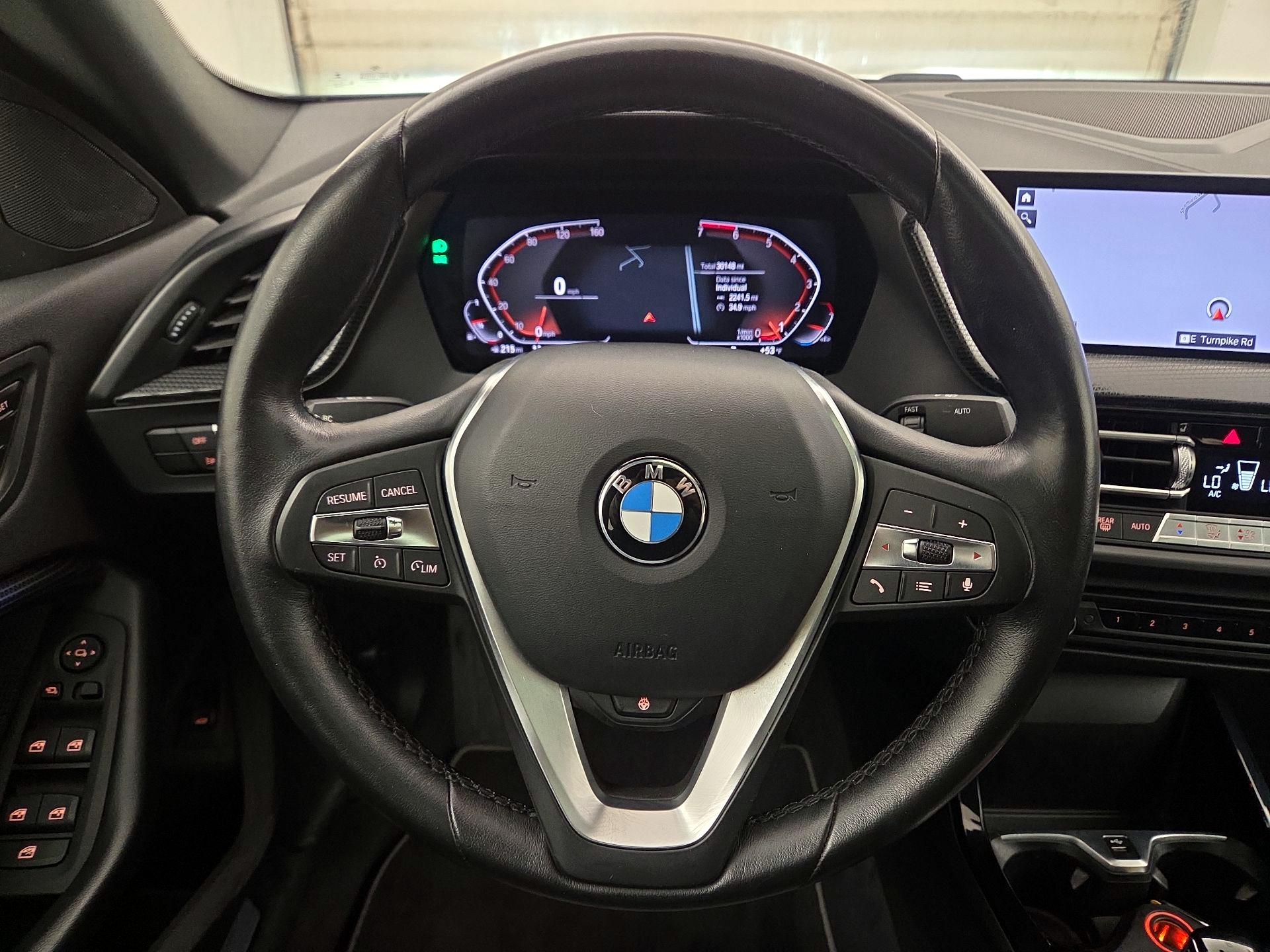 Thumbnail: 2022 BMW 2 Series - 10