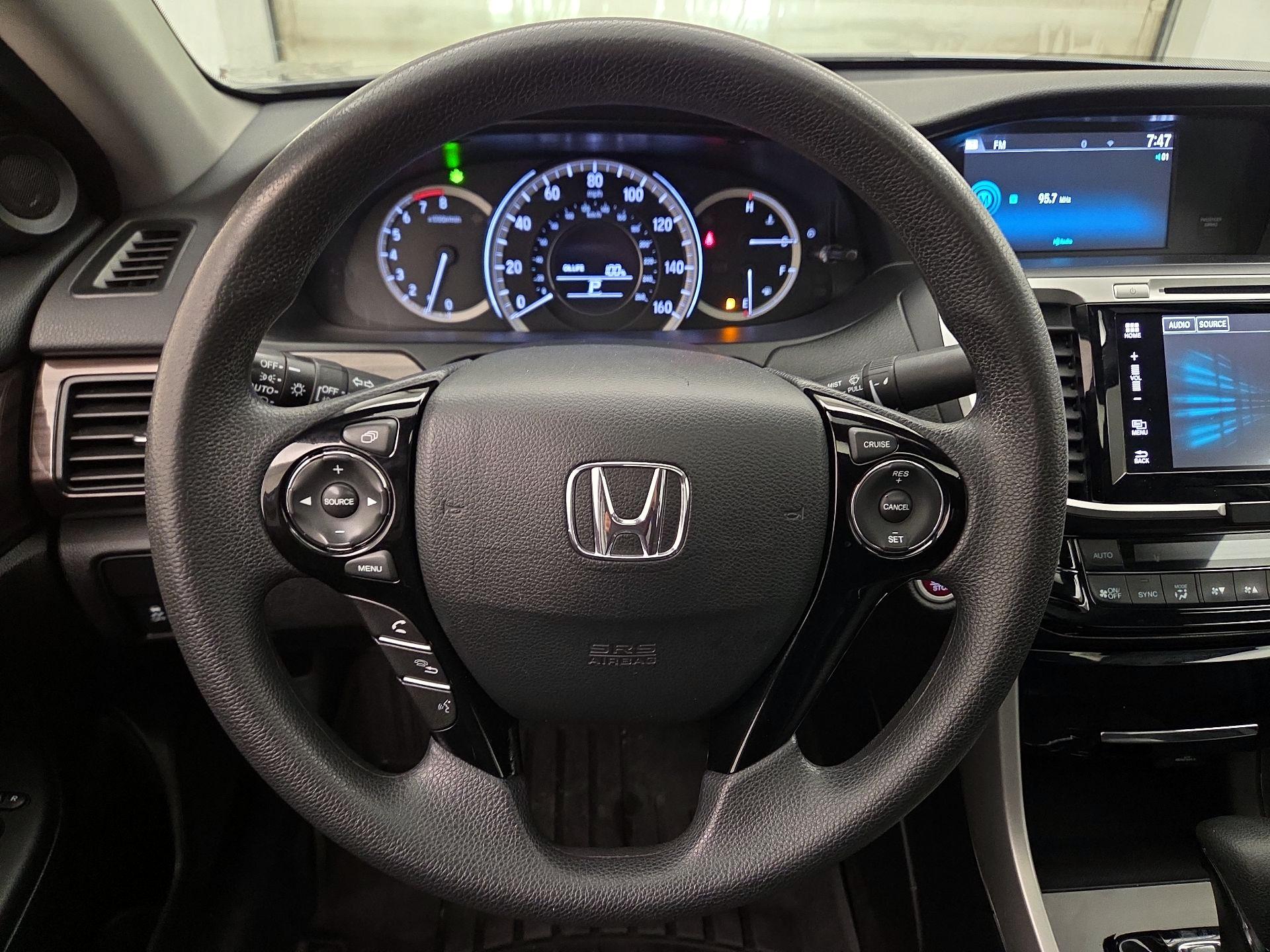 Thumbnail: 2016 Honda Accord - 10