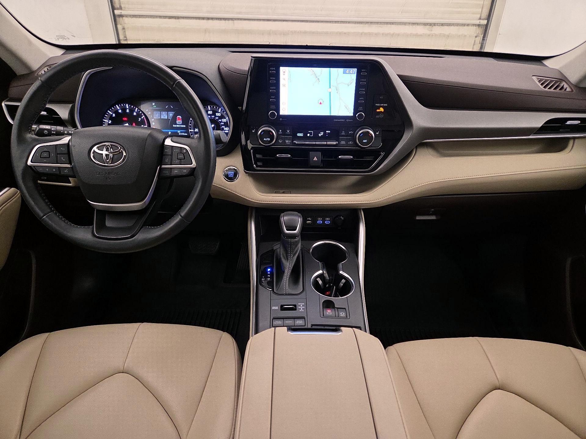 Thumbnail: 2022 Toyota Highlander - 9