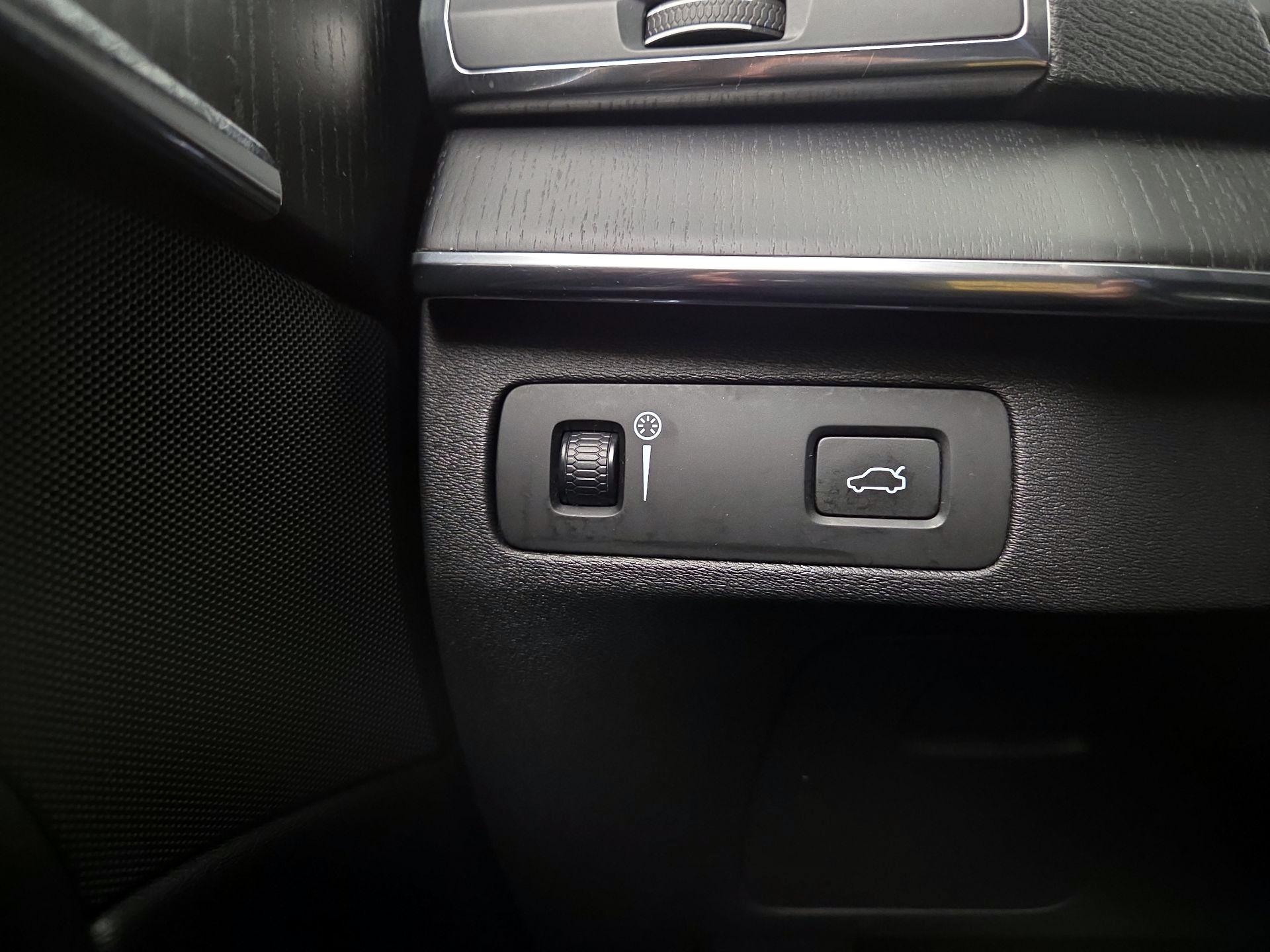 Thumbnail: 2020 Volvo XC90 - 13