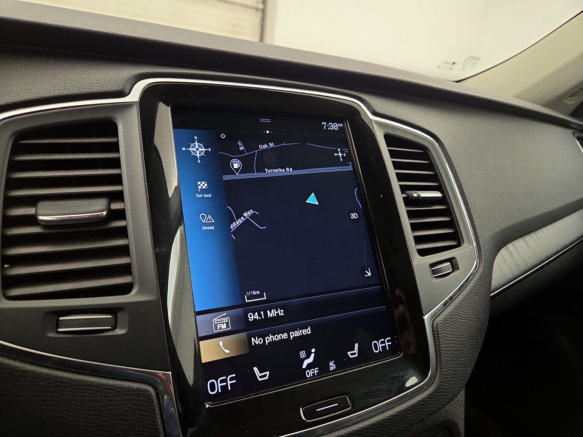 Thumbnail: 2020 Volvo XC90 - 14