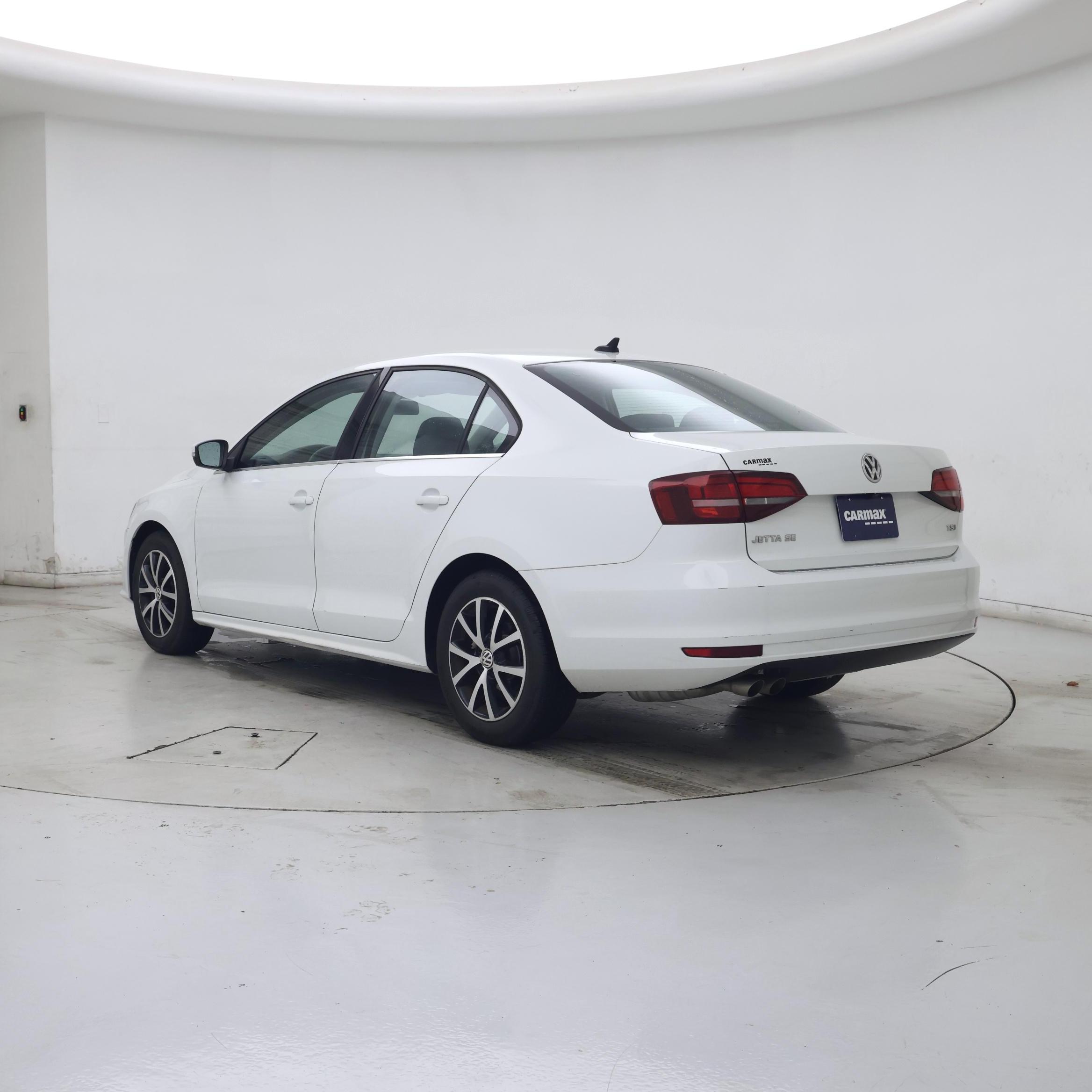Thumbnail: 2017 Volkswagen Jetta - 2
