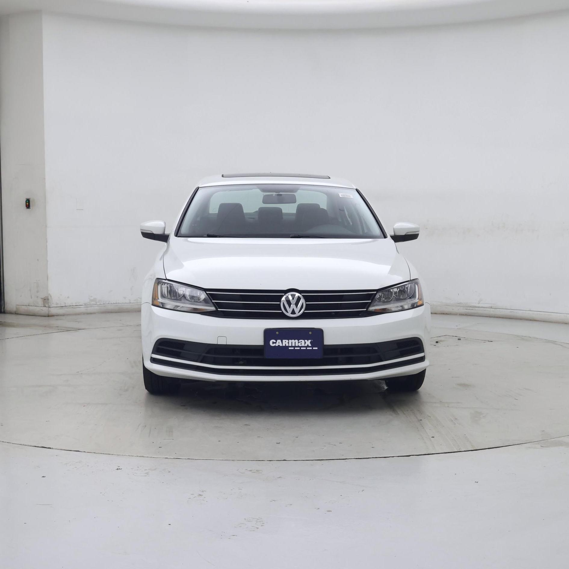 Thumbnail: 2017 Volkswagen Jetta - 5