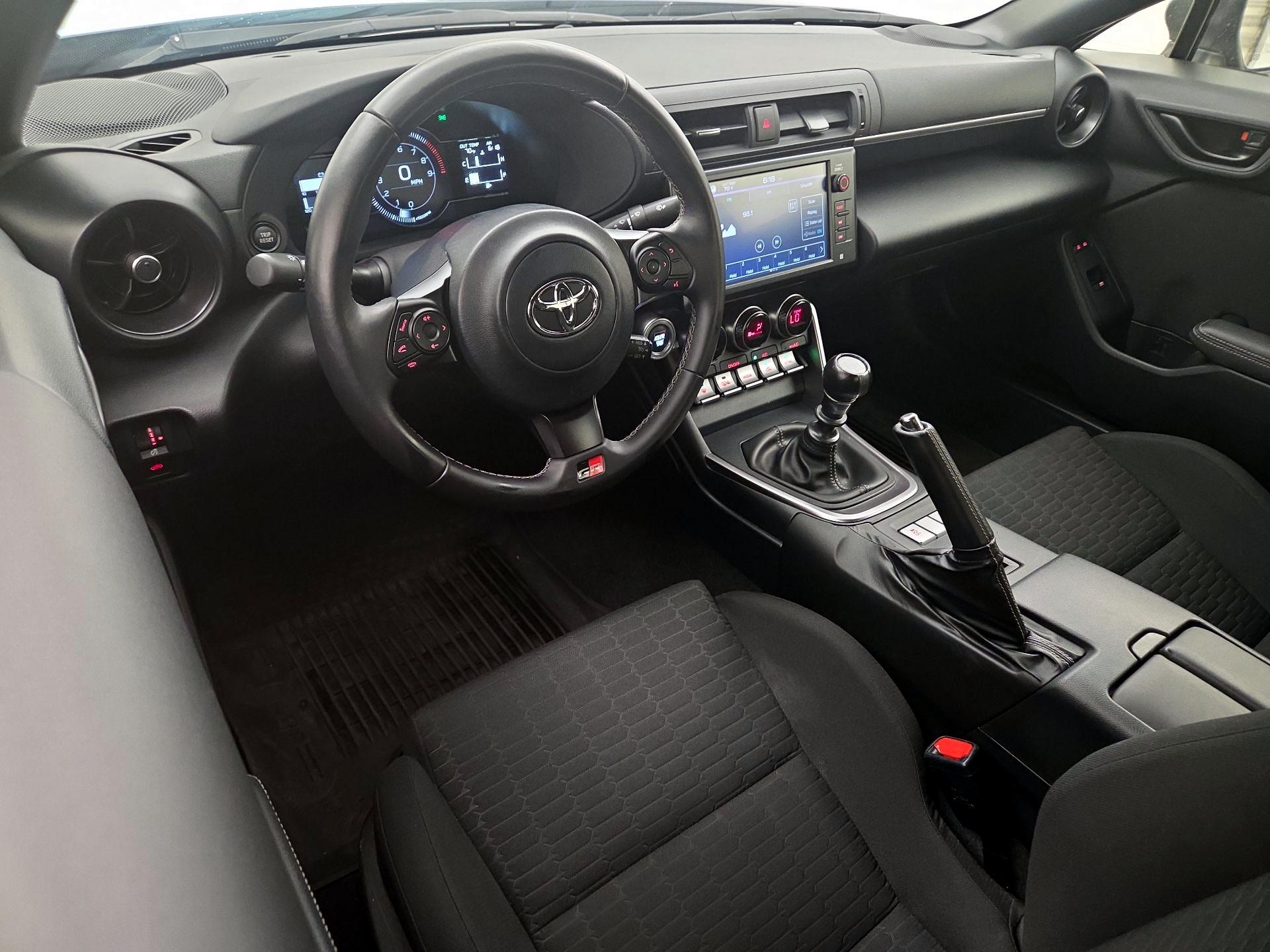 Thumbnail: 2023 Toyota GR86 - 9