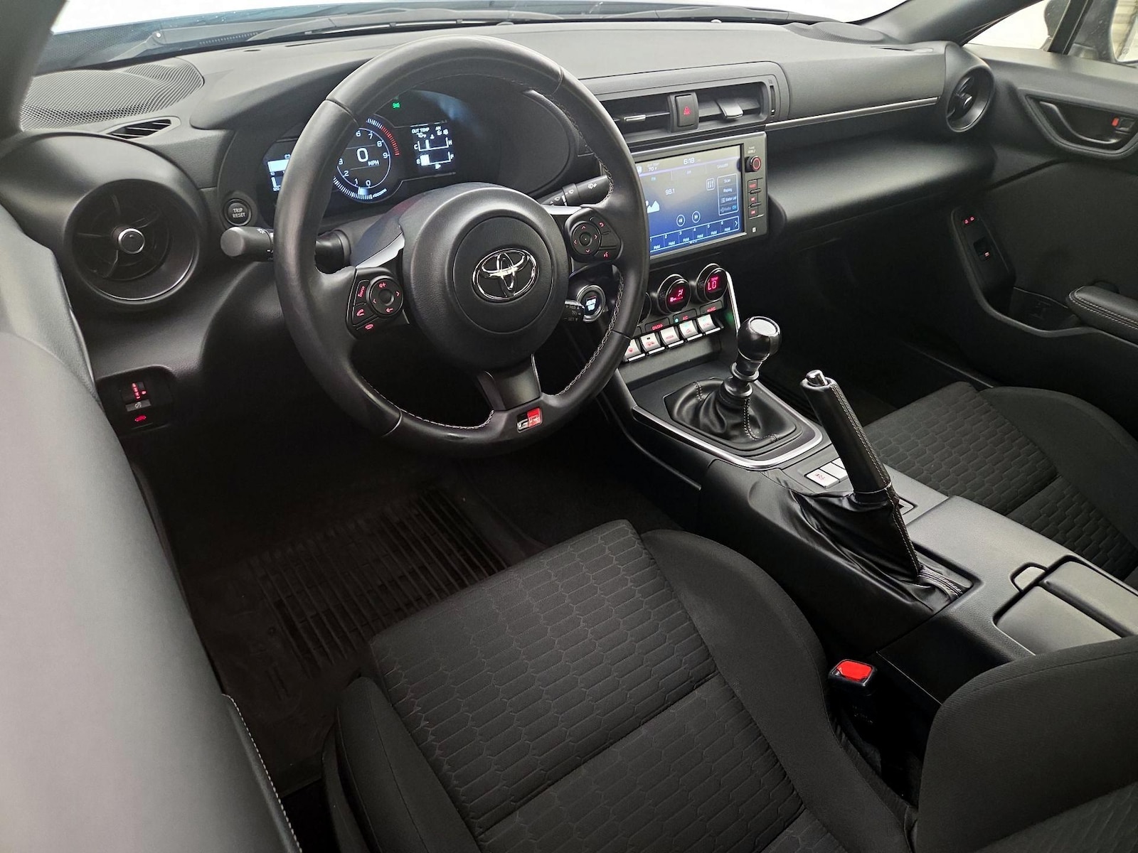 2023 Toyota GR86 Base - Photo 10