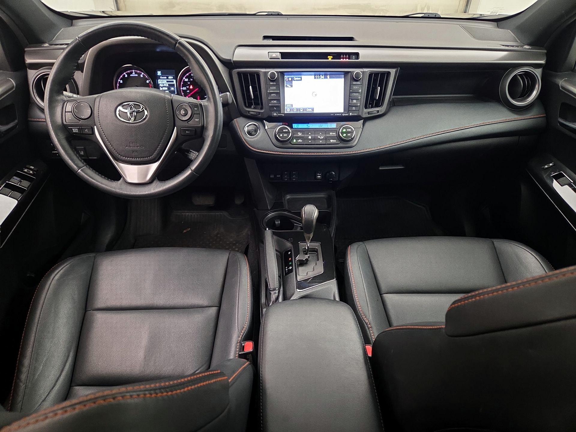 Thumbnail: 2018 Toyota RAV4 - 9