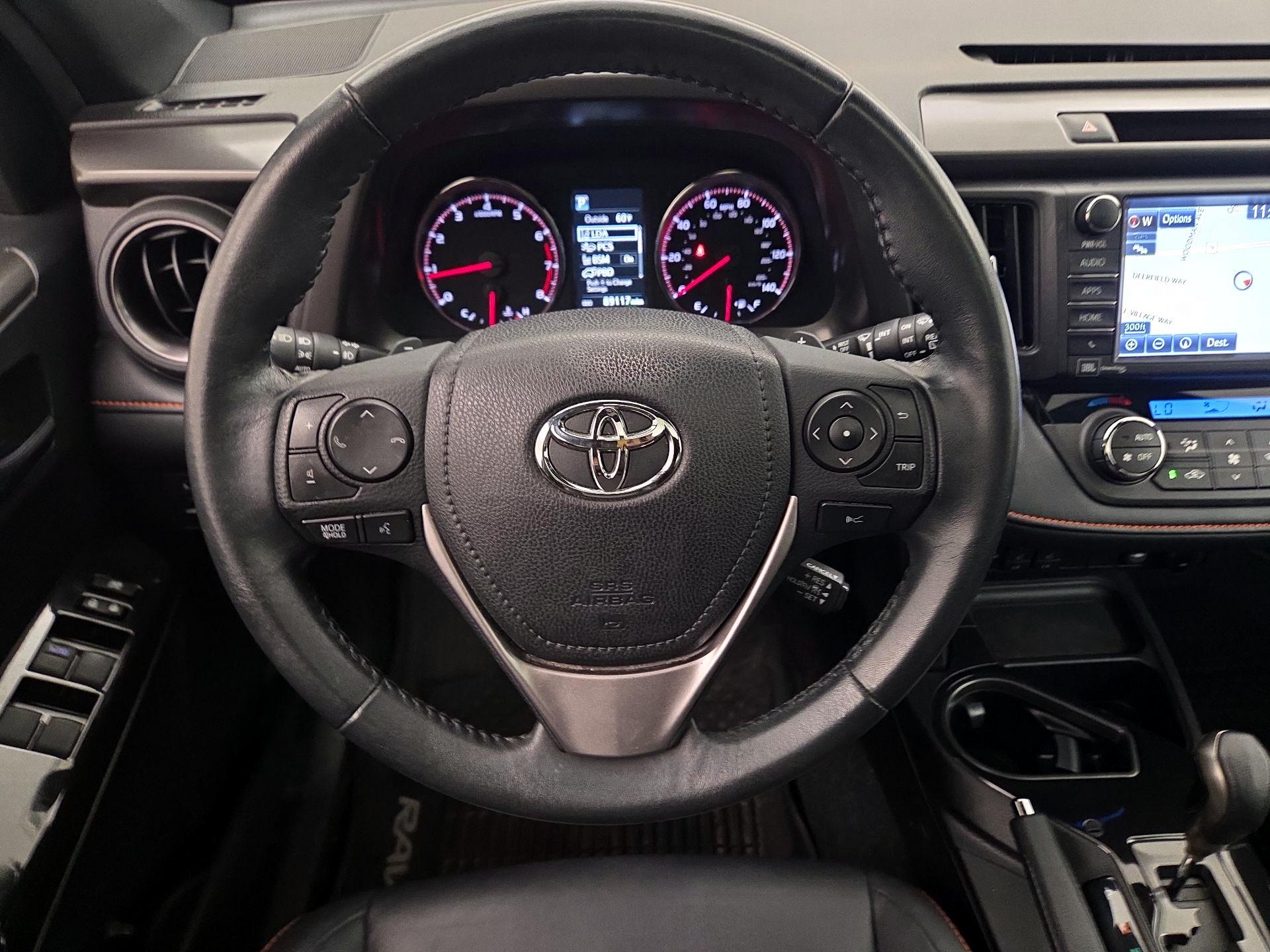 Thumbnail: 2018 Toyota RAV4 - 10
