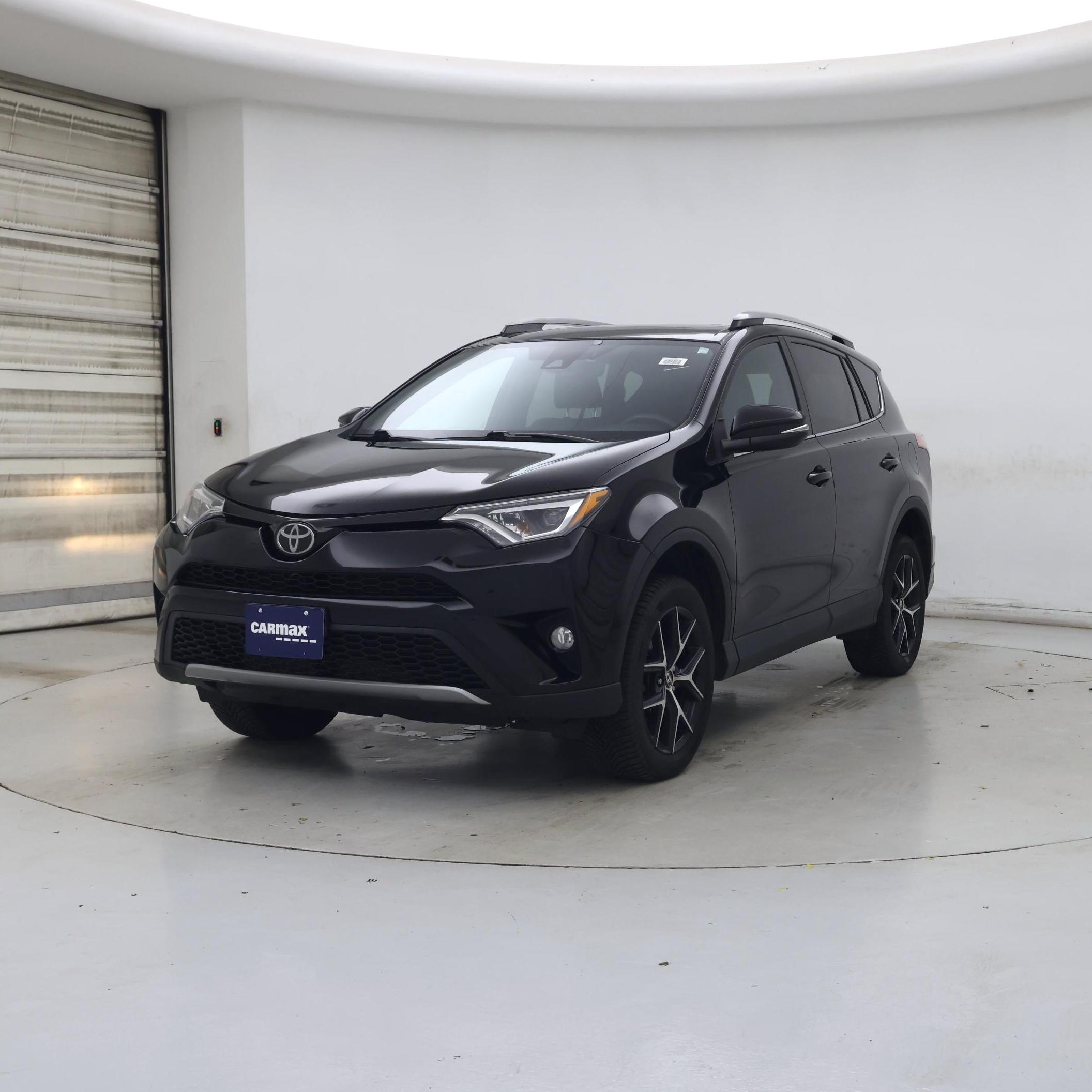 Thumbnail: 2018 Toyota RAV4 - 4