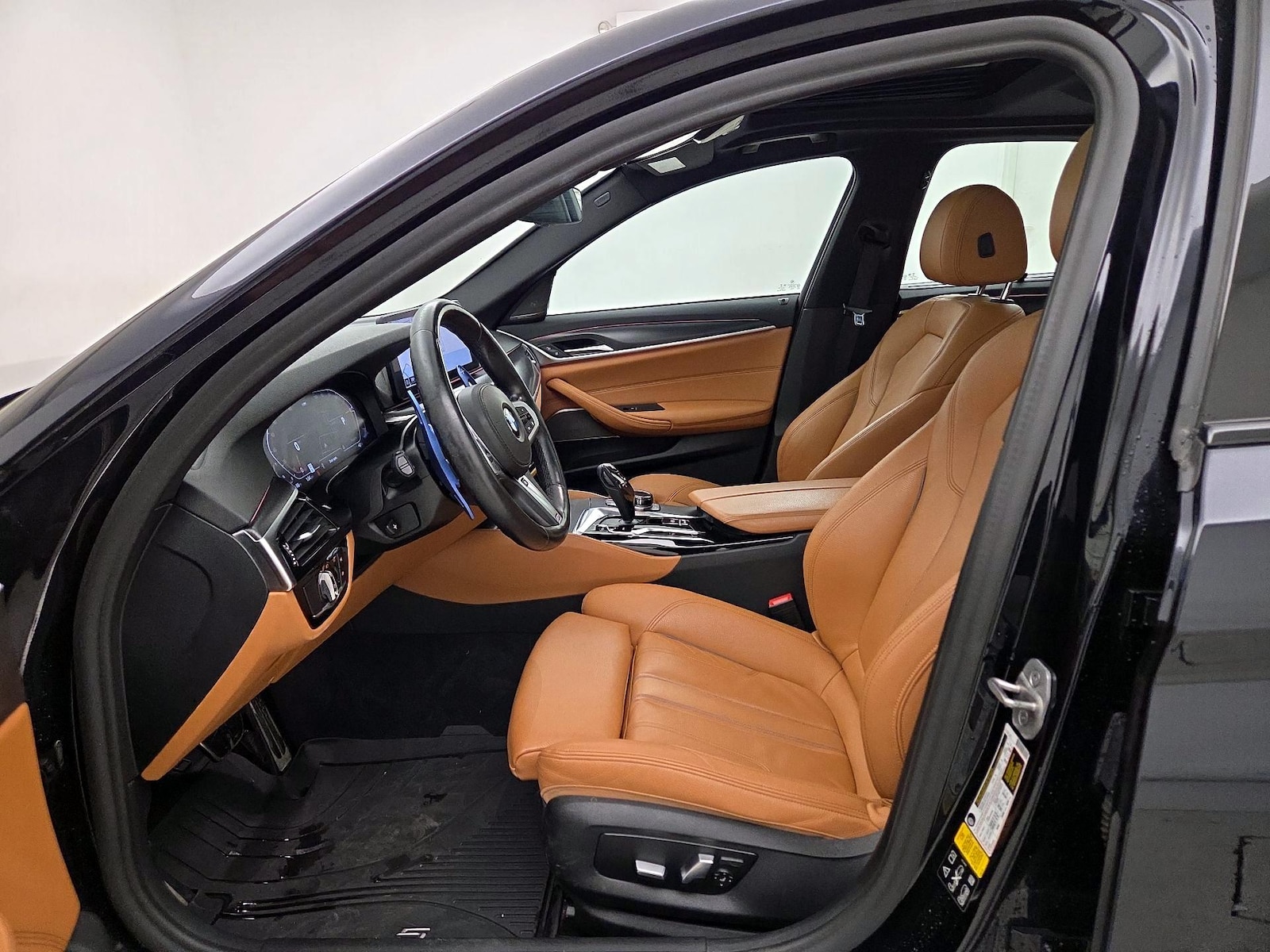 2021 BMW 5 Series 540i - Photo 12