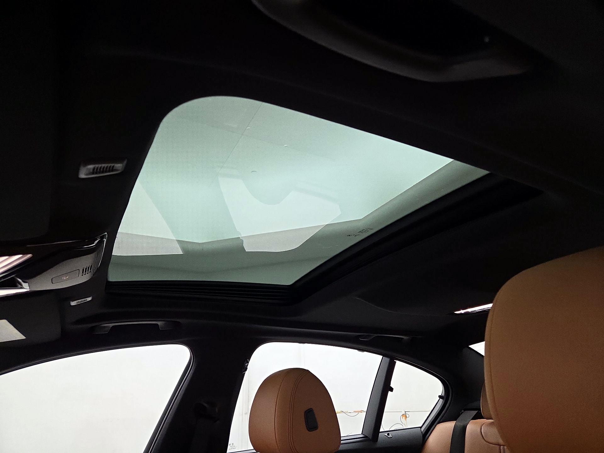 Thumbnail: 2021 BMW 5 Series - 19